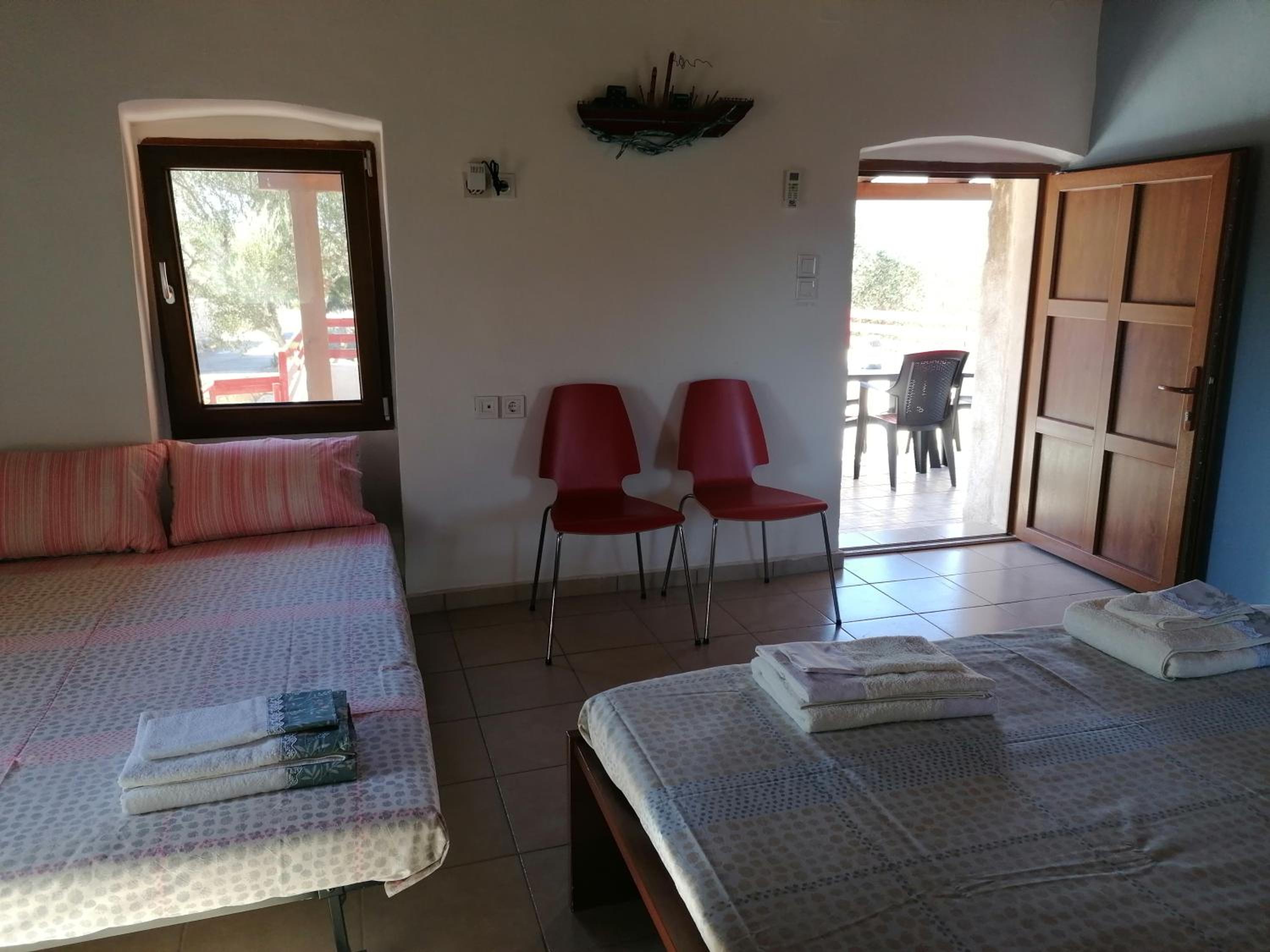 Xemoni House