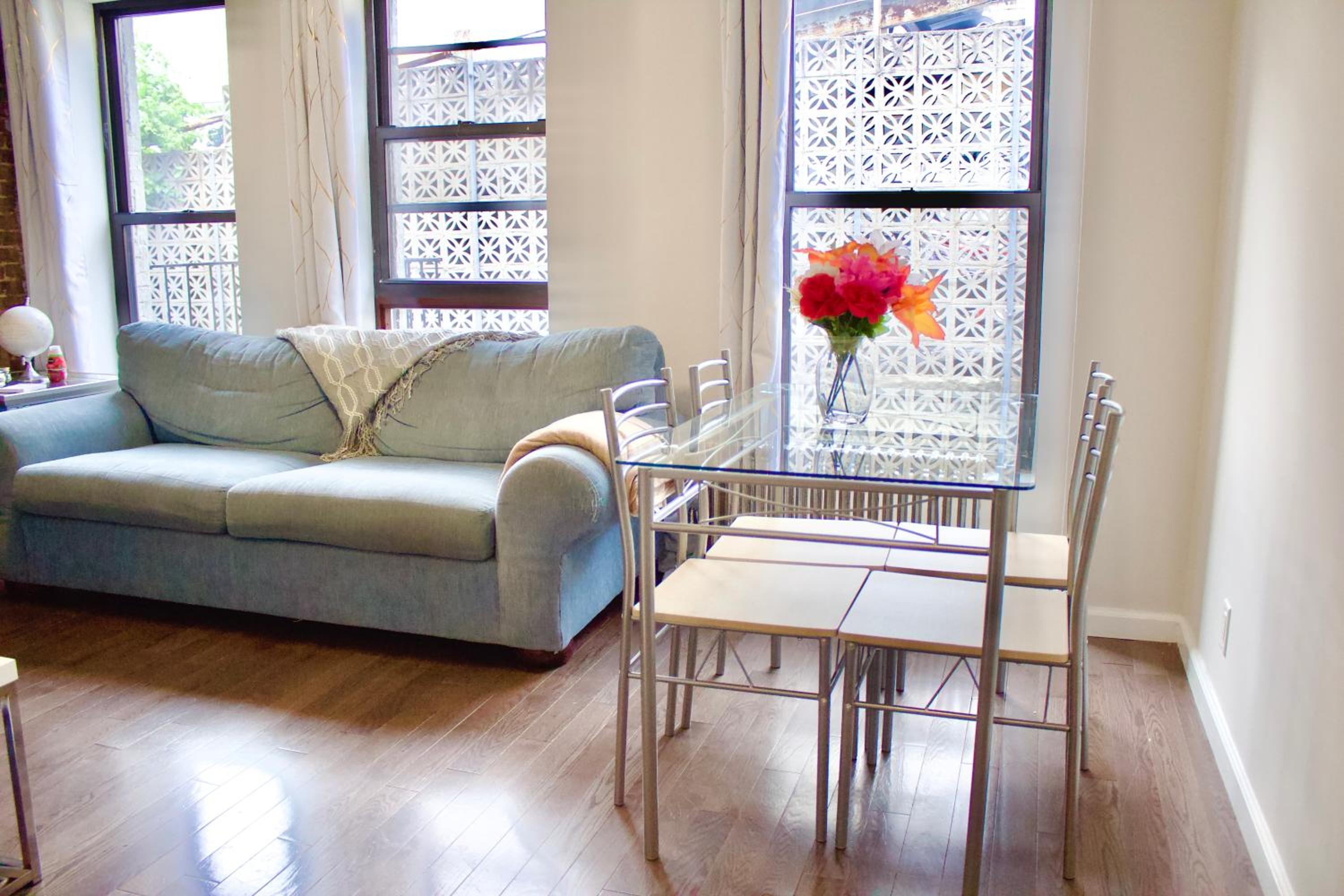Times Square Manhattan New York 2BR Apartment!