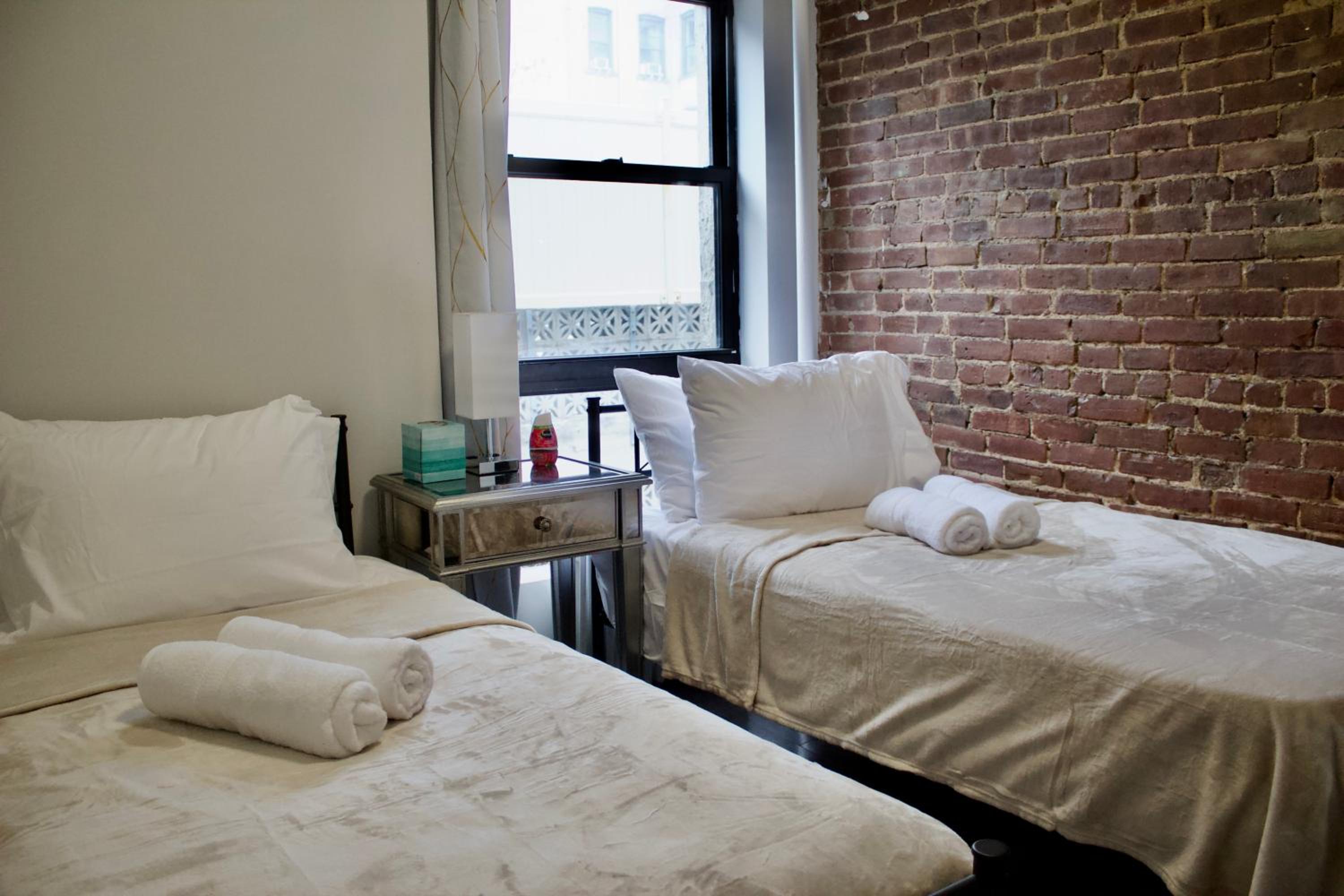 Times Square Manhattan New York 2BR Apartment!