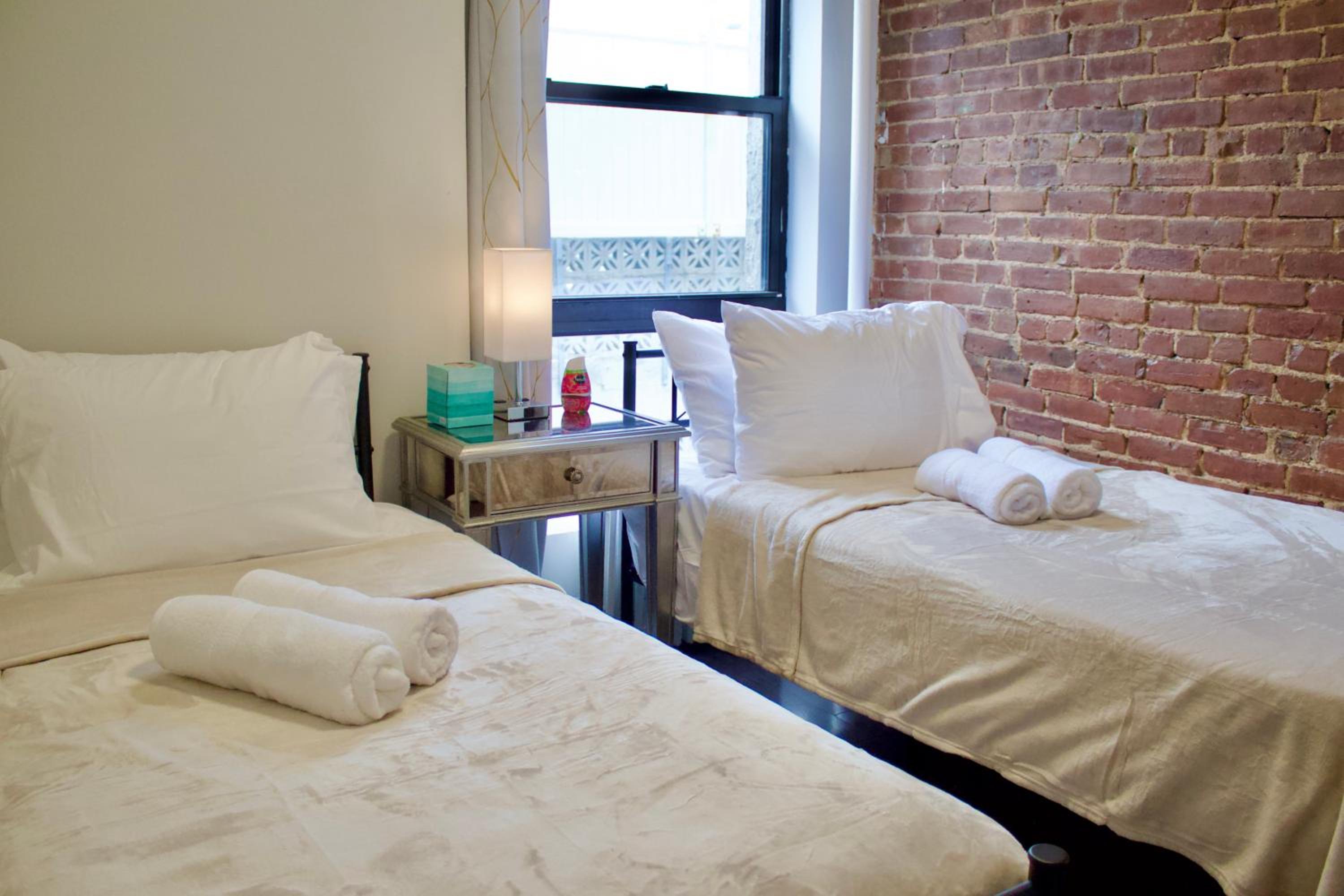 Times Square Manhattan New York 2BR Apartment!