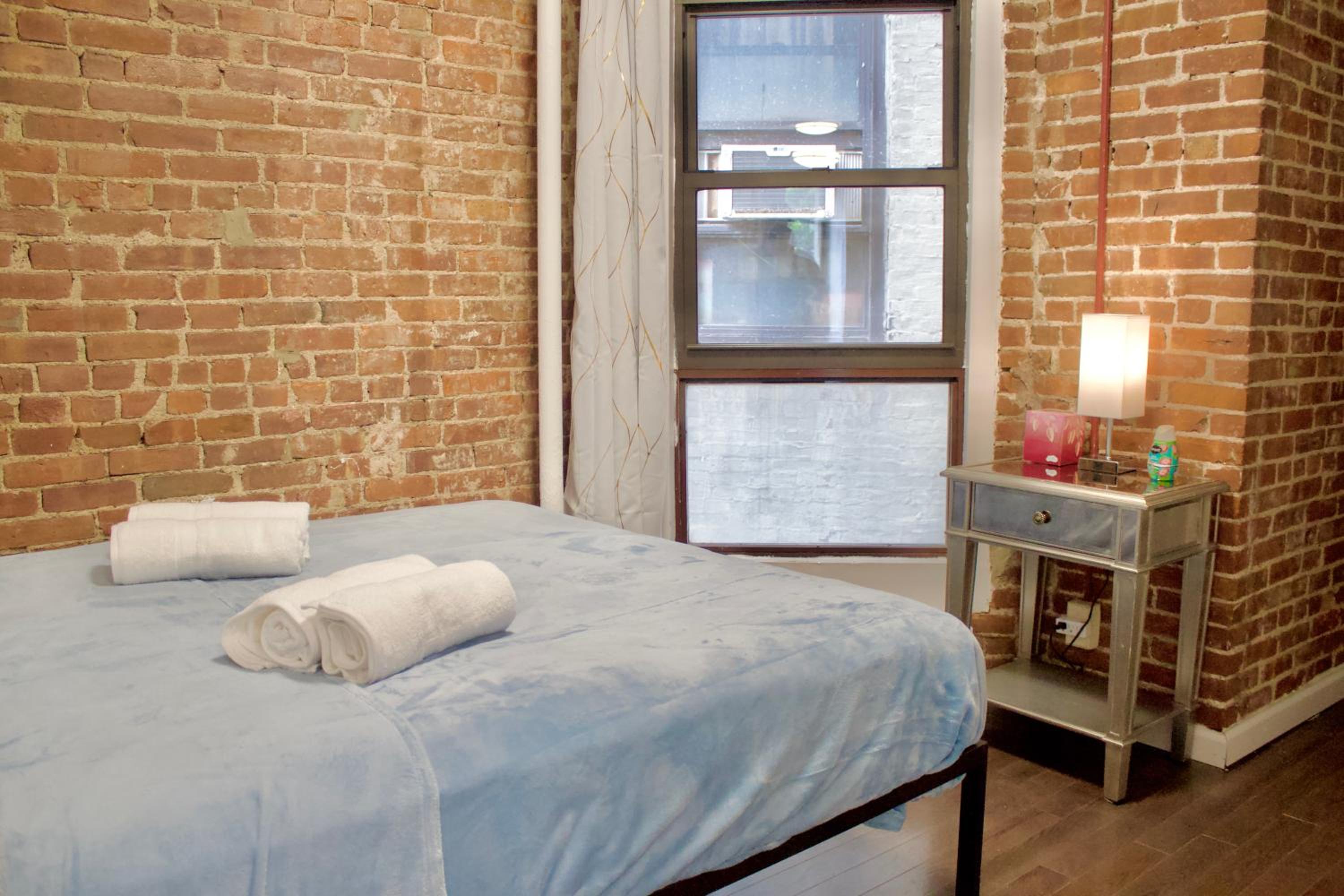 Times Square Manhattan New York 2BR Apartment!
