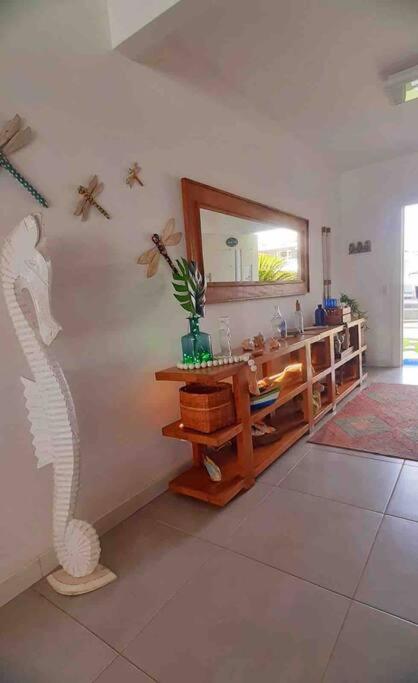 Casa long beach! Totalmente pé na areia.