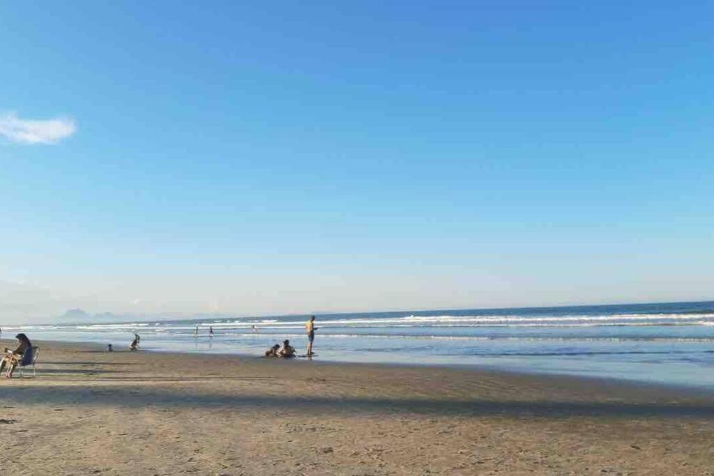 Casa long beach! Totalmente pé na areia.