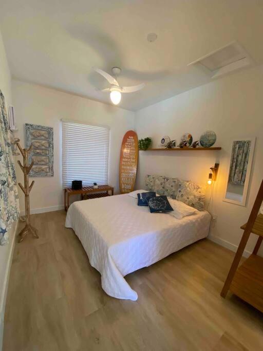 Casa long beach! Totalmente pé na areia.