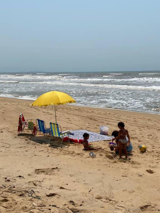 Casa long beach! Totalmente pé na areia.