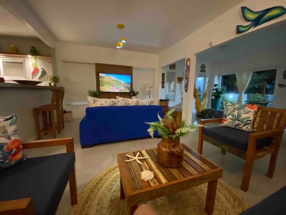 Casa long beach! Totalmente pé na areia.