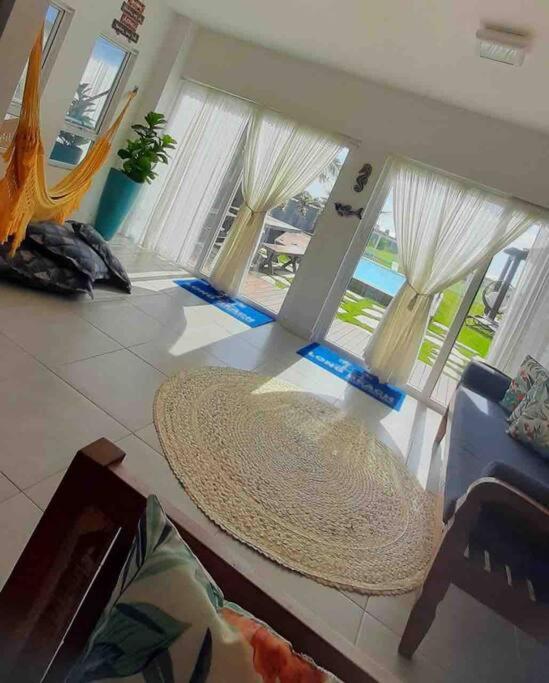 Casa long beach! Totalmente pé na areia.