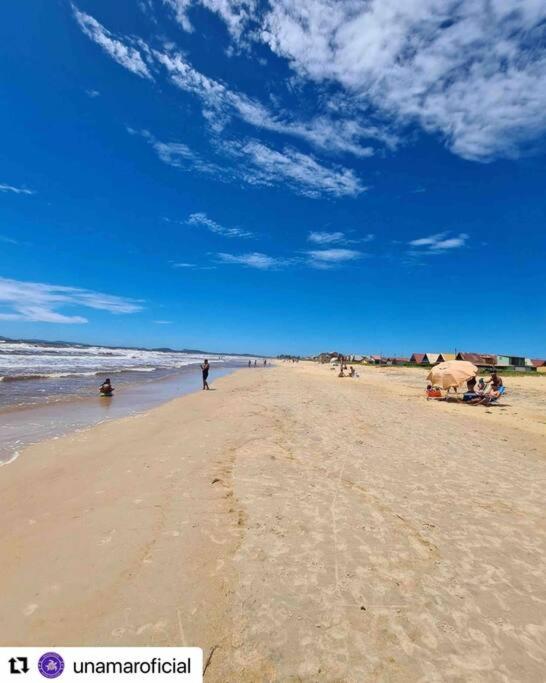 Casa long beach! Totalmente pé na areia.