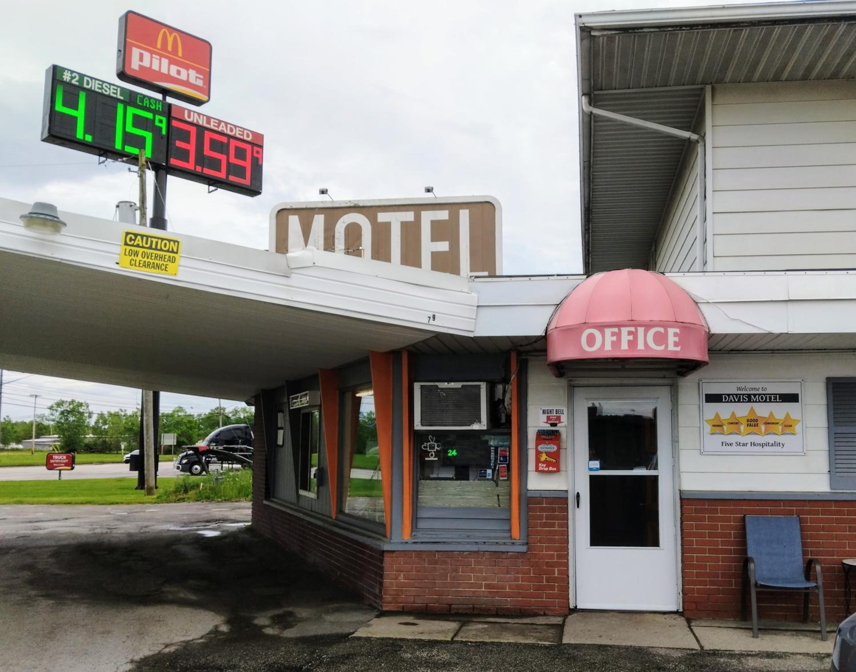 Davis Motel