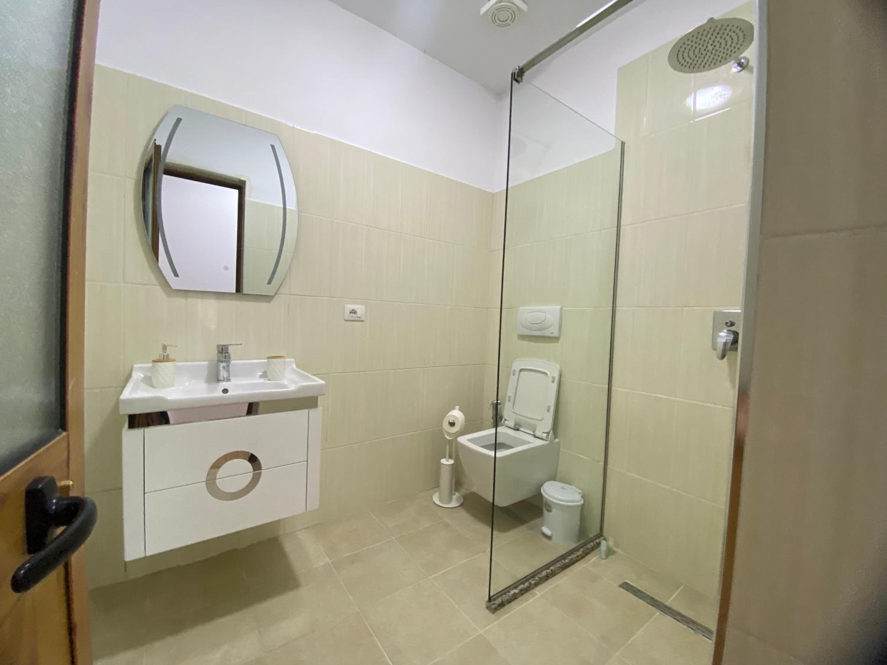 Hotel Vellezrit Guri