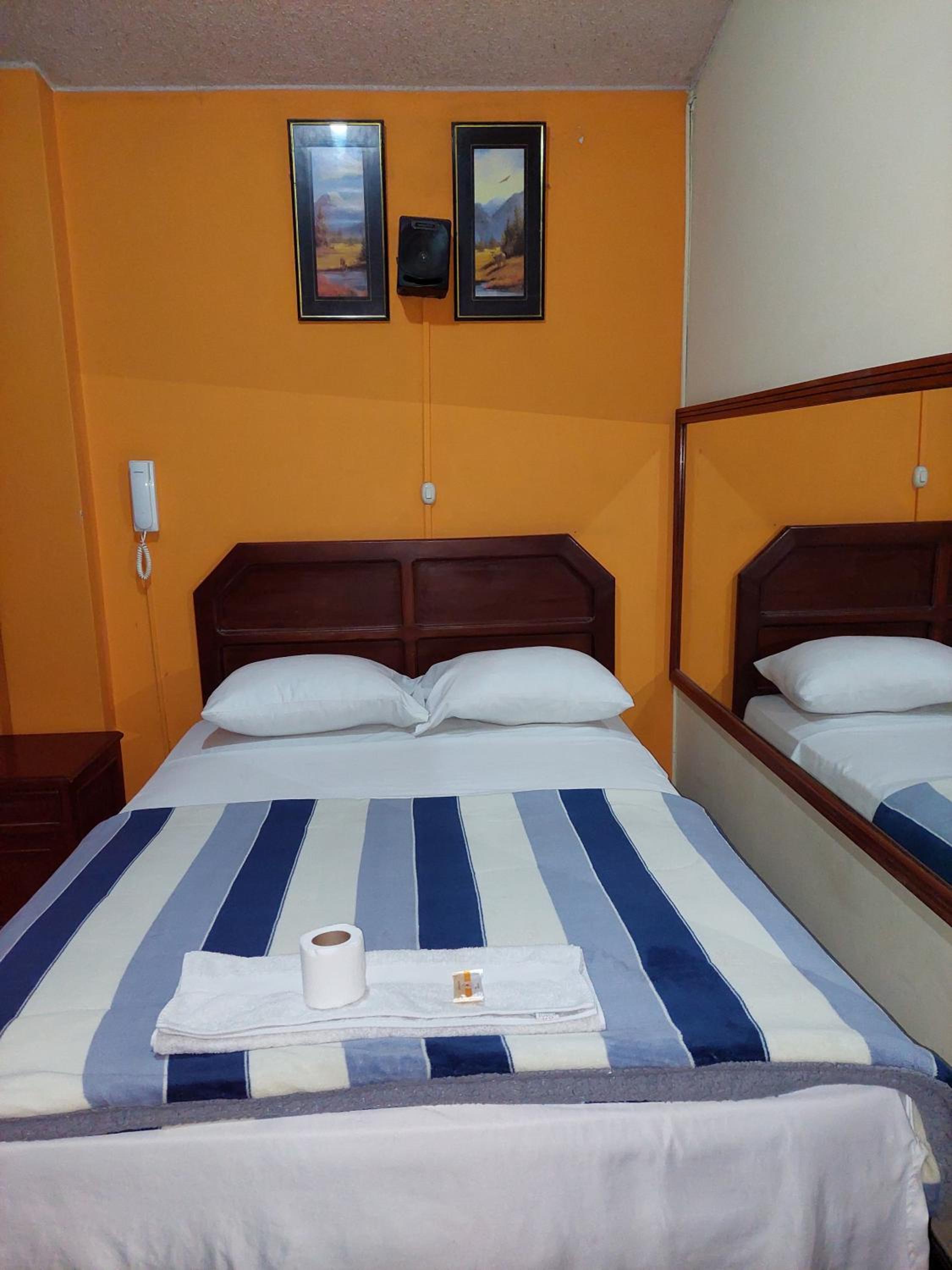 HOSTAL CALIFORNIA