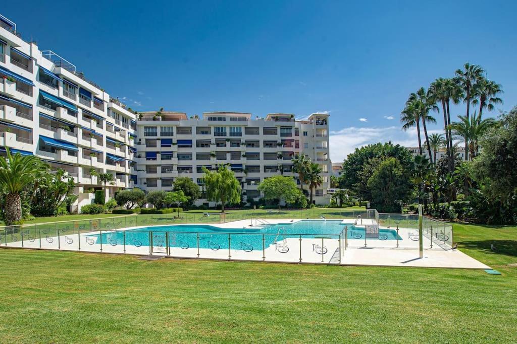 Beautiful 2 bedrooms apartment in Puerto Banus