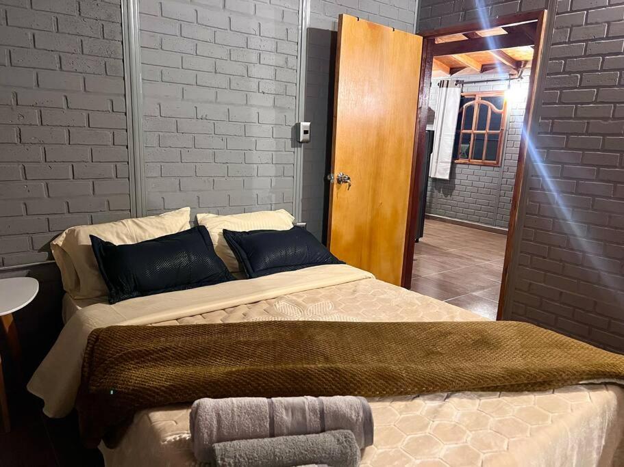 Hermosa Cabaña el Silencio en Berlín, Santander