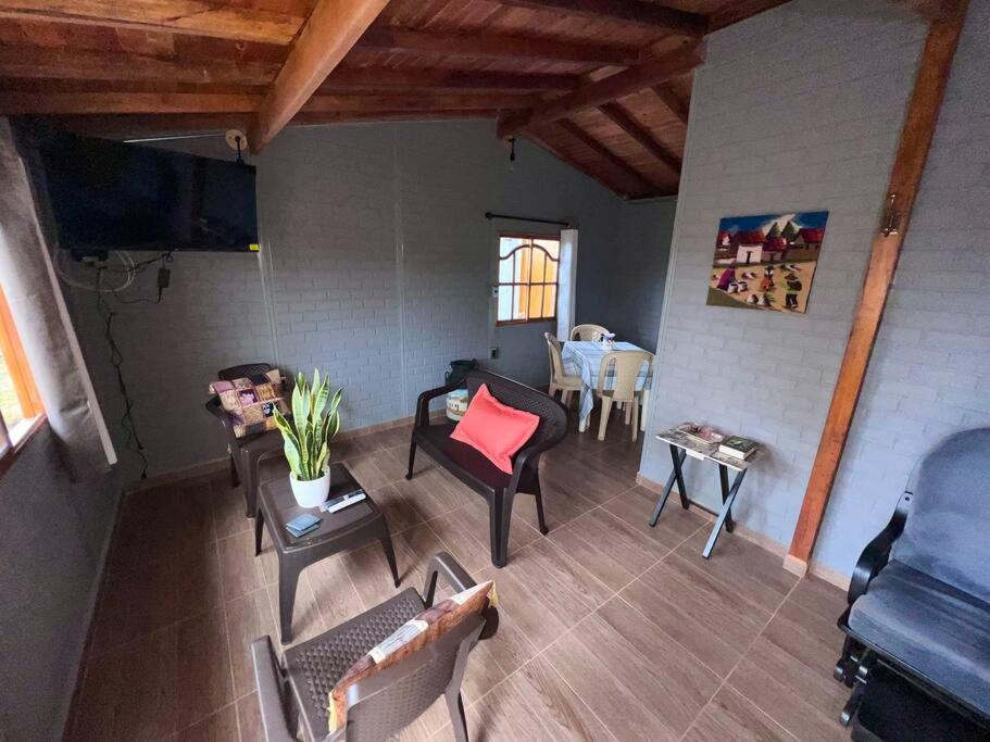 Hermosa Cabaña el Silencio en Berlín, Santander