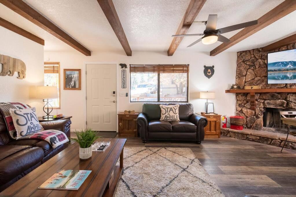 The Bear Cave Summit Unit B ! Game room & Hot tub view 4