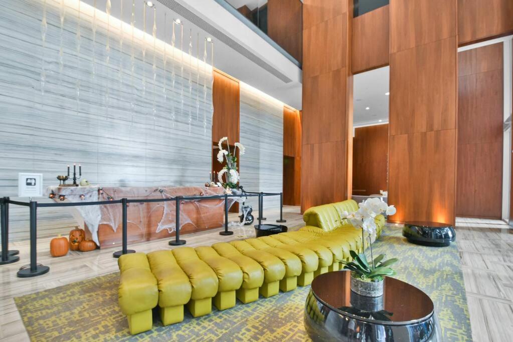 Lovely upscale Condo Gorgeous View 2bd 2bath in Brickell