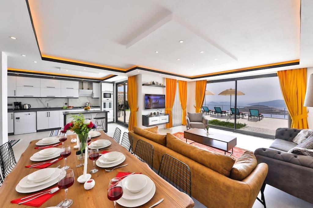 Villa July