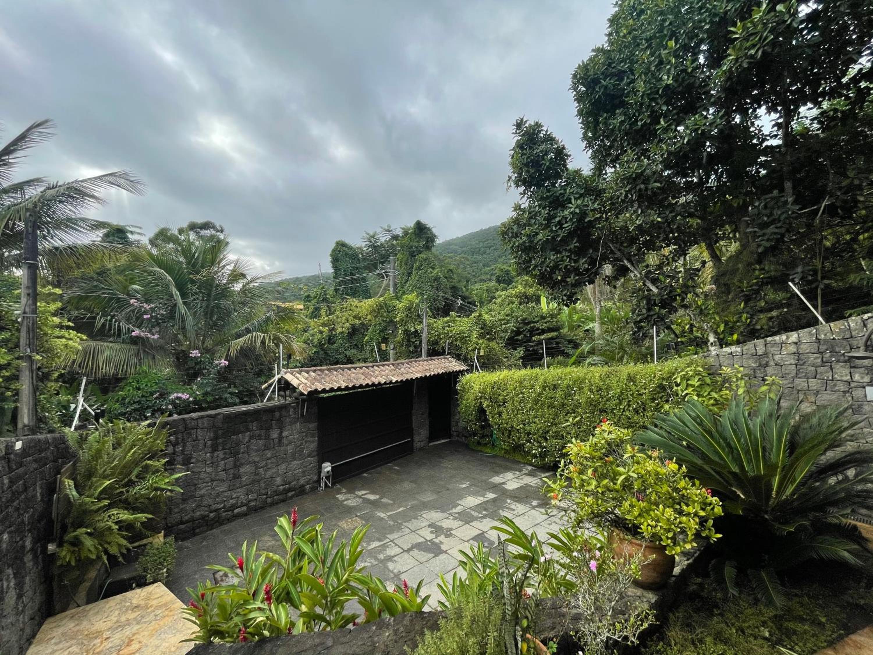 Belíssima Casa em Ilhabela c/ piscina