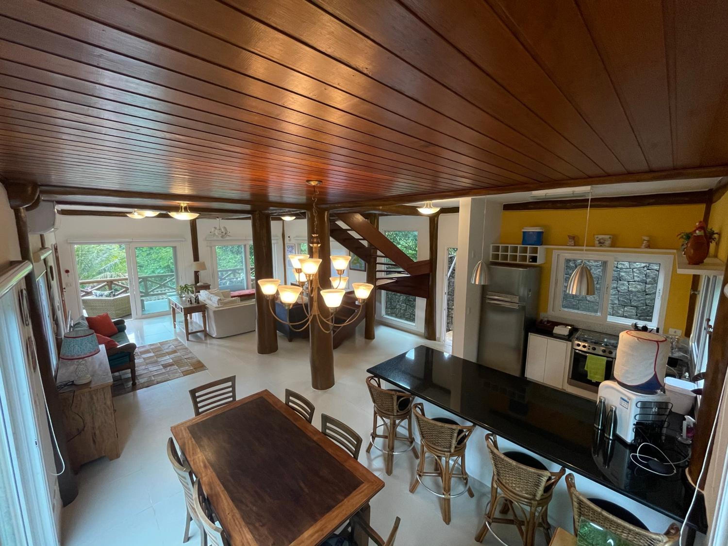 Belíssima Casa em Ilhabela c/ piscina