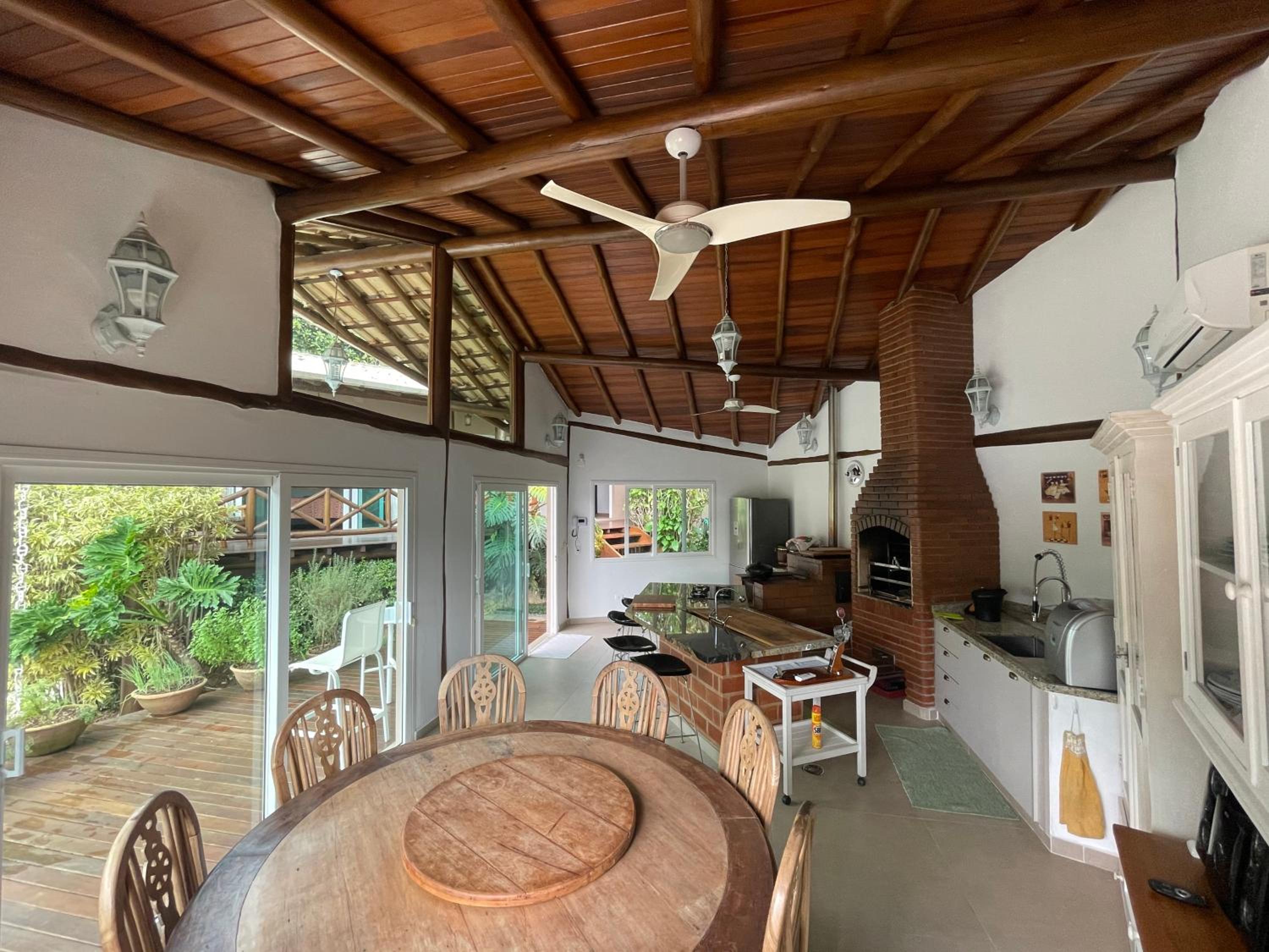 Belíssima Casa em Ilhabela c/ piscina