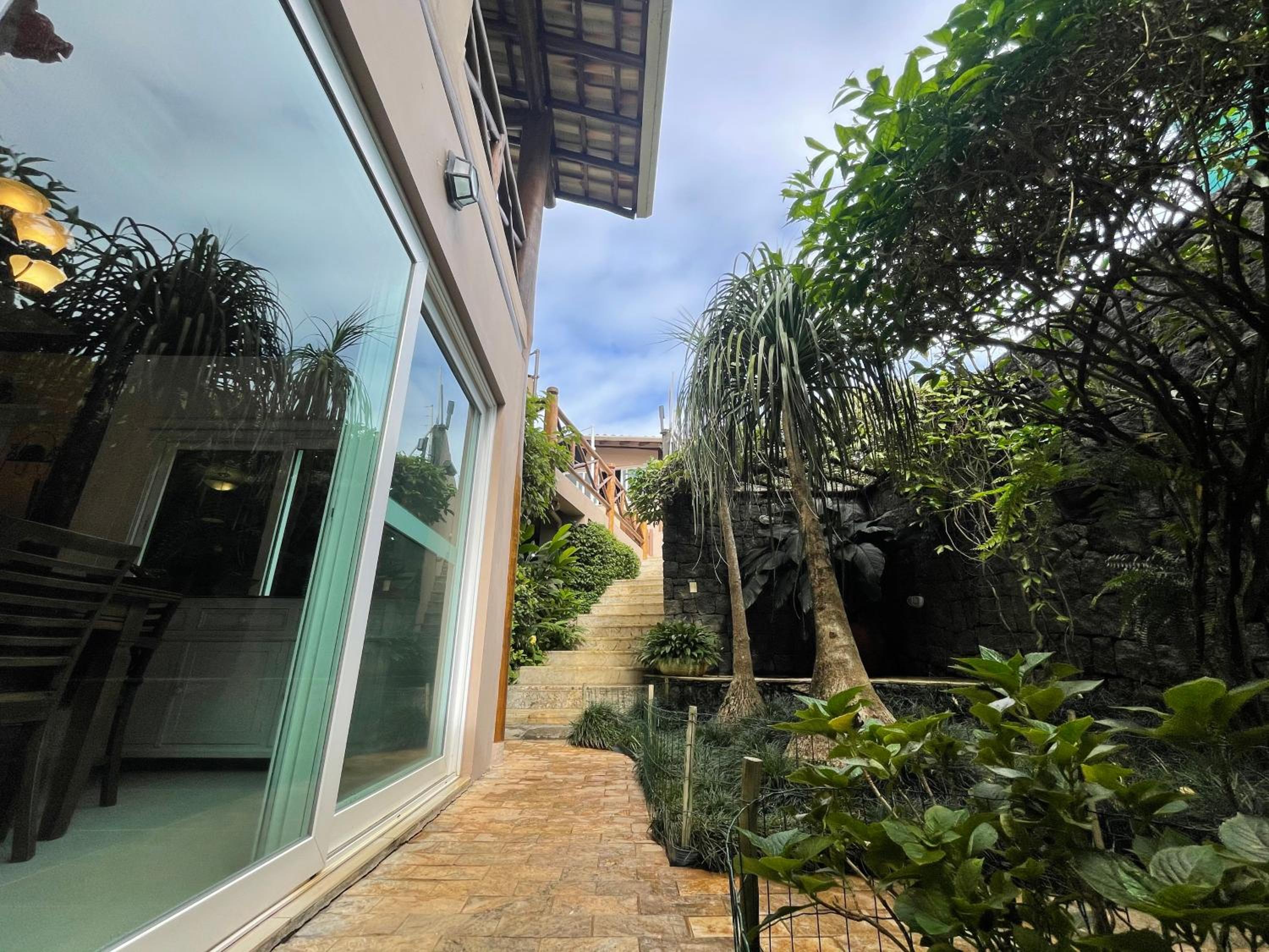 Belíssima Casa em Ilhabela c/ piscina