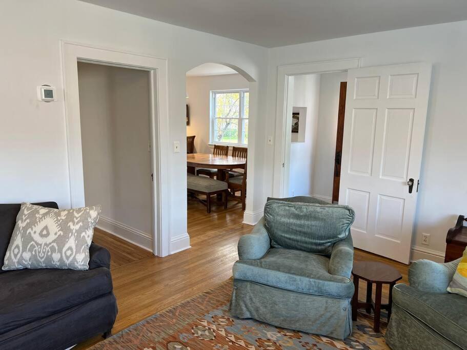 Spacious home in downtown White Sulphur Springs view 3