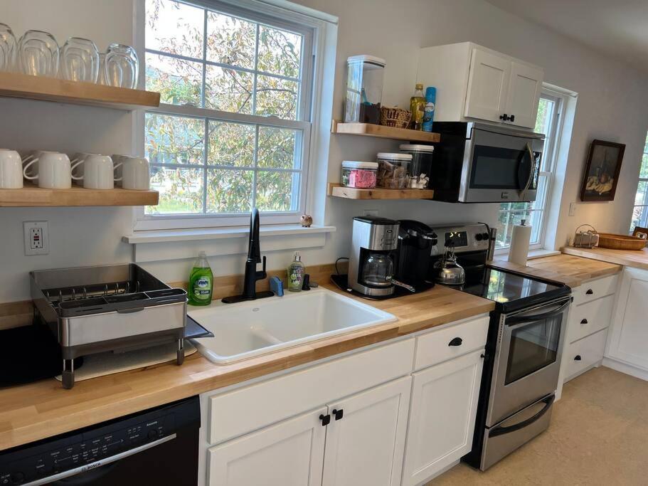 Spacious home in downtown White Sulphur Springs view 4