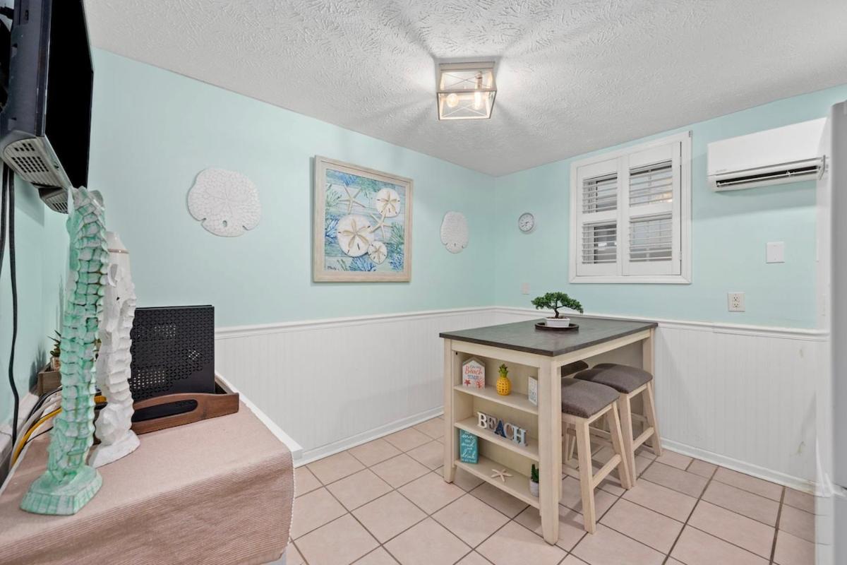 Cherry Grove efficiency just steps from the beach view 4