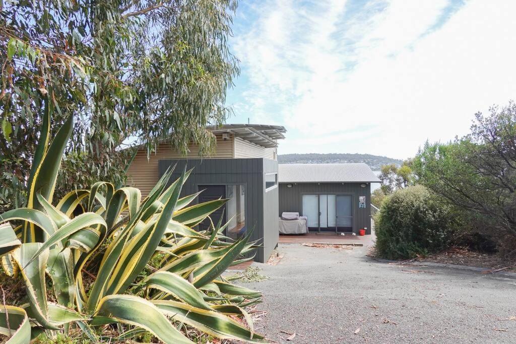 Waterfront Primrose Retreat