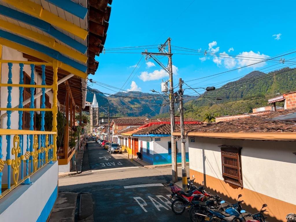 Casa colonial acogedora cerca al parque