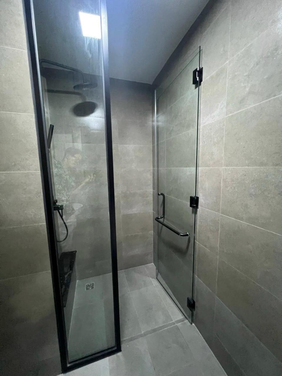 Luxury Delasol Studio- Free Infinity Pool- Near District 1- T-HOUSING