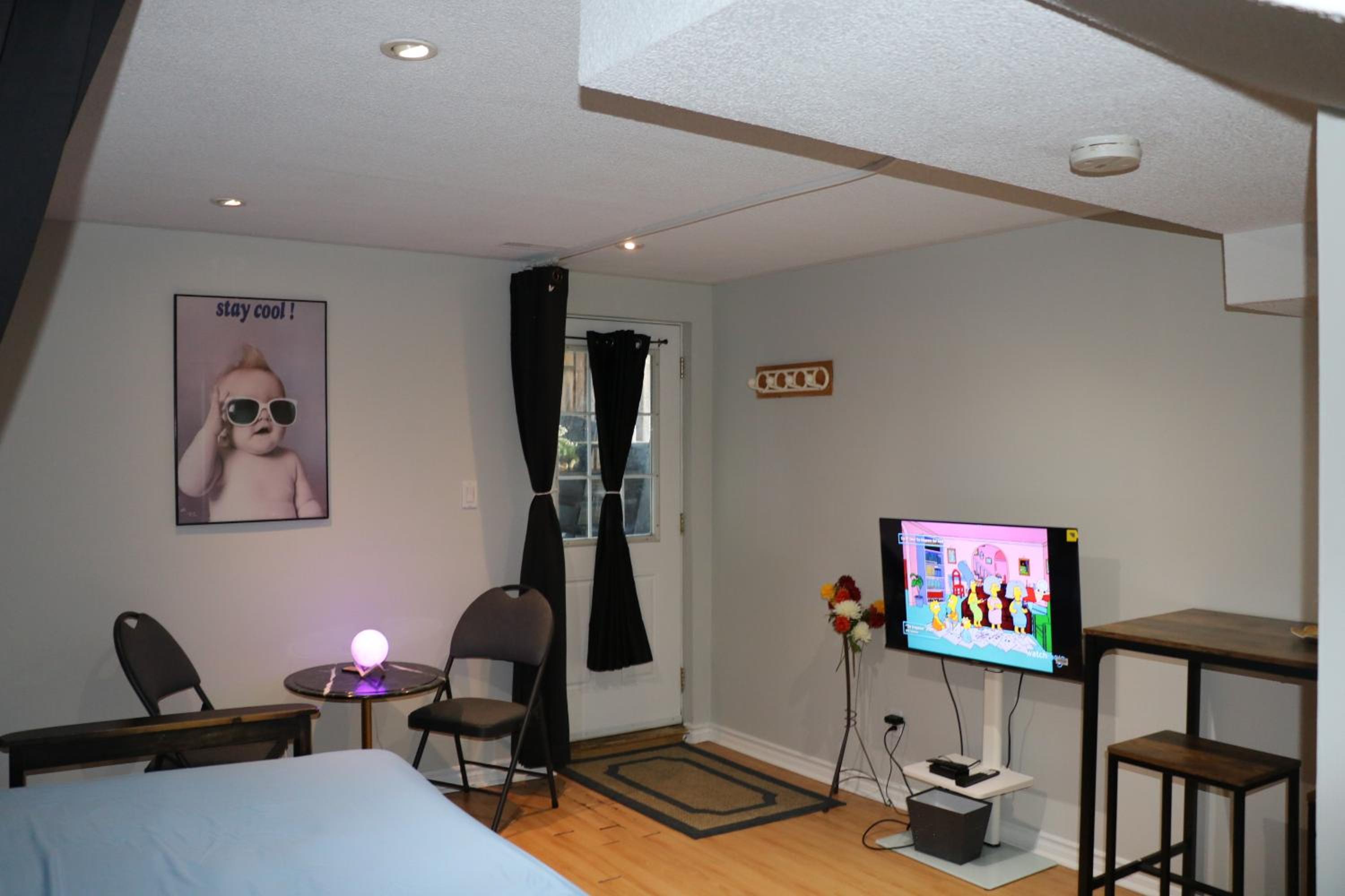 Your Own Suite-Modern Charm Hideaway Near Tor Airpt