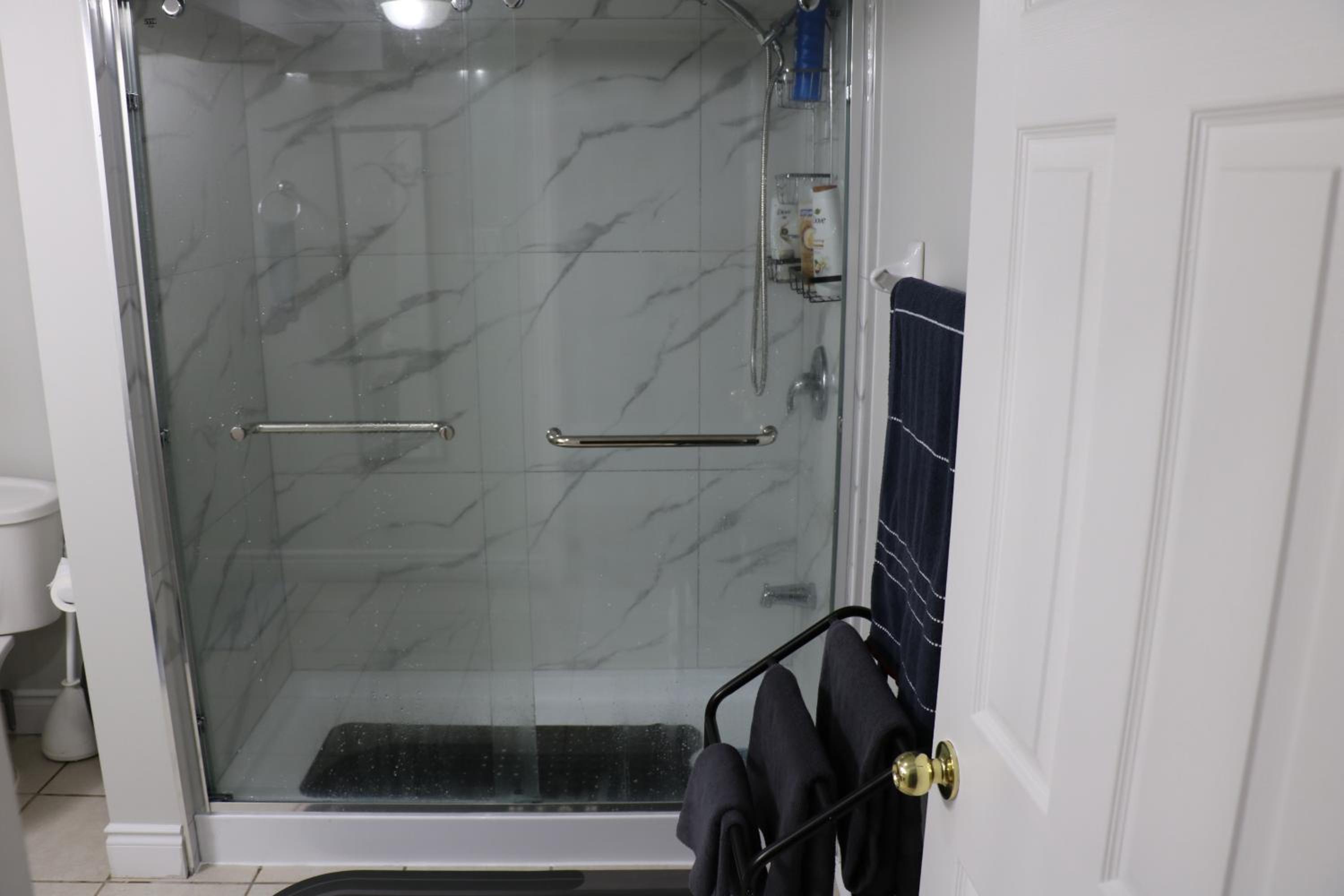 Your Own Suite-Modern Charm Hideaway Near Tor Airpt