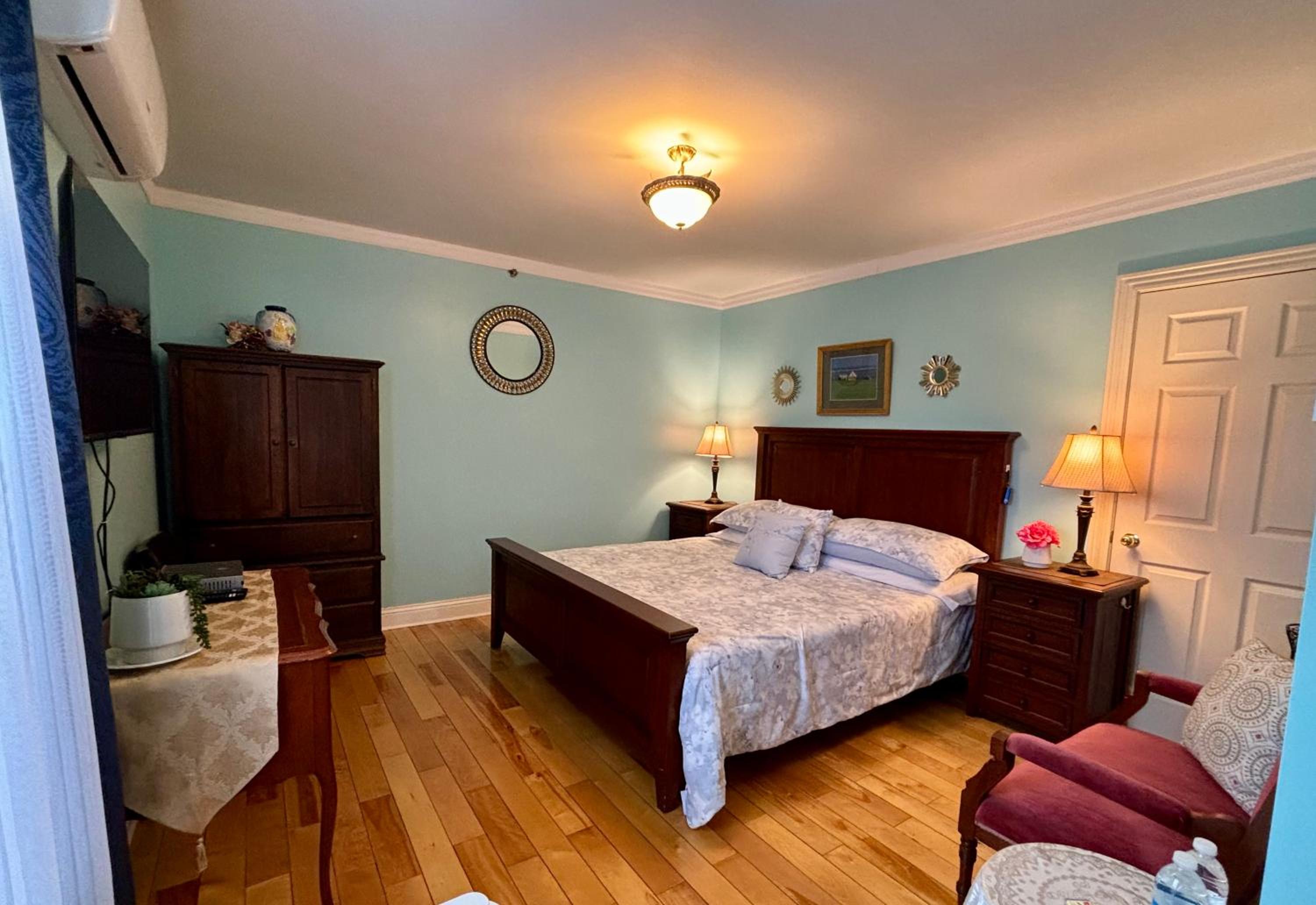 Charlottetown Vacations - Inn on the Harbour - Property Image 1