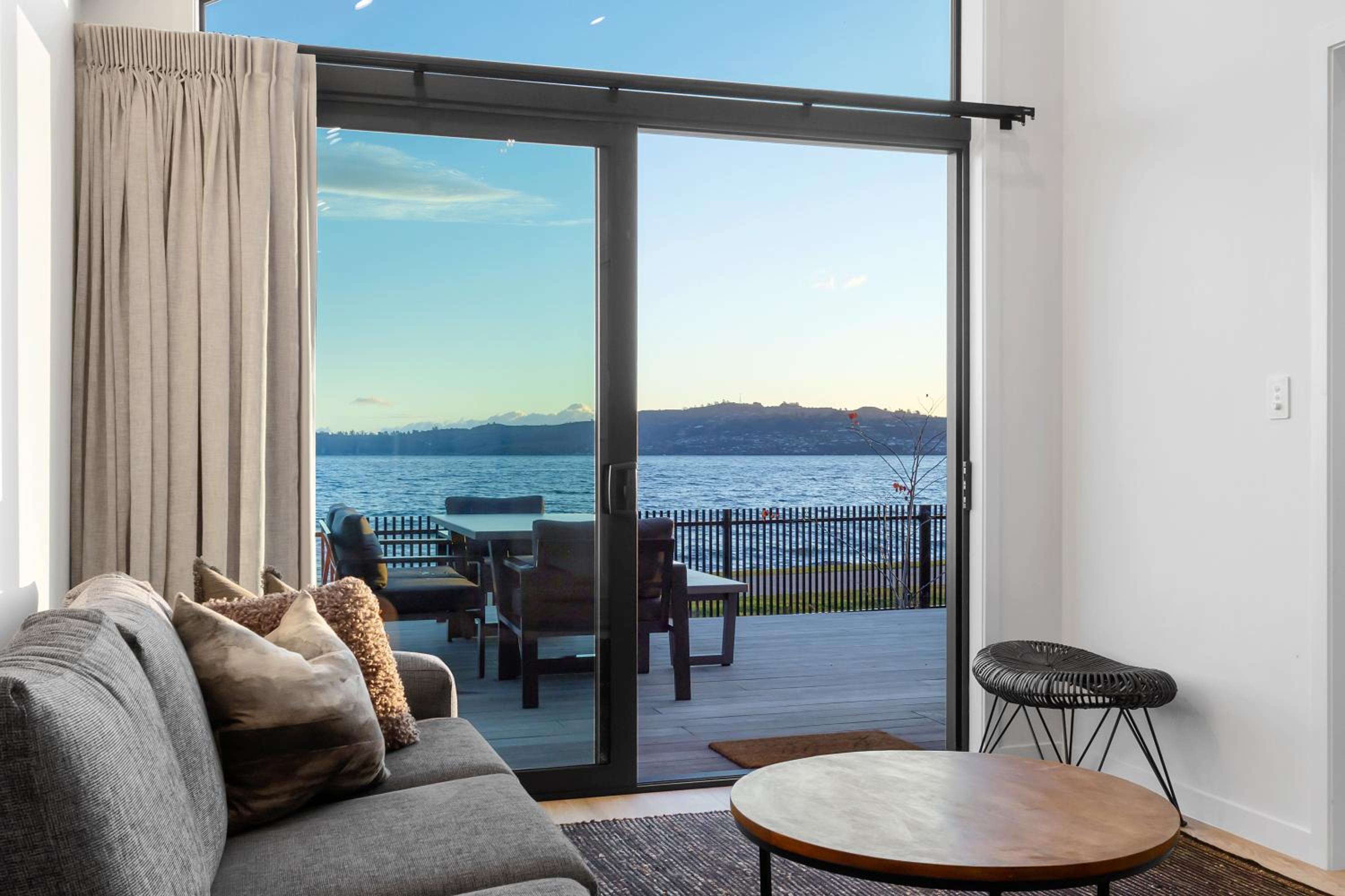 Taupo Vacations - Premium Lakefront Unit Spa Pool - Property Image 3