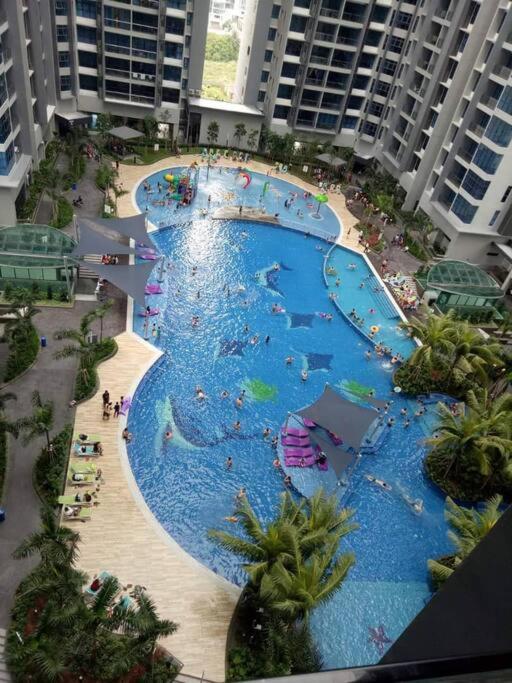 Atlantis Modern Pool View 4-6 pax photo 3