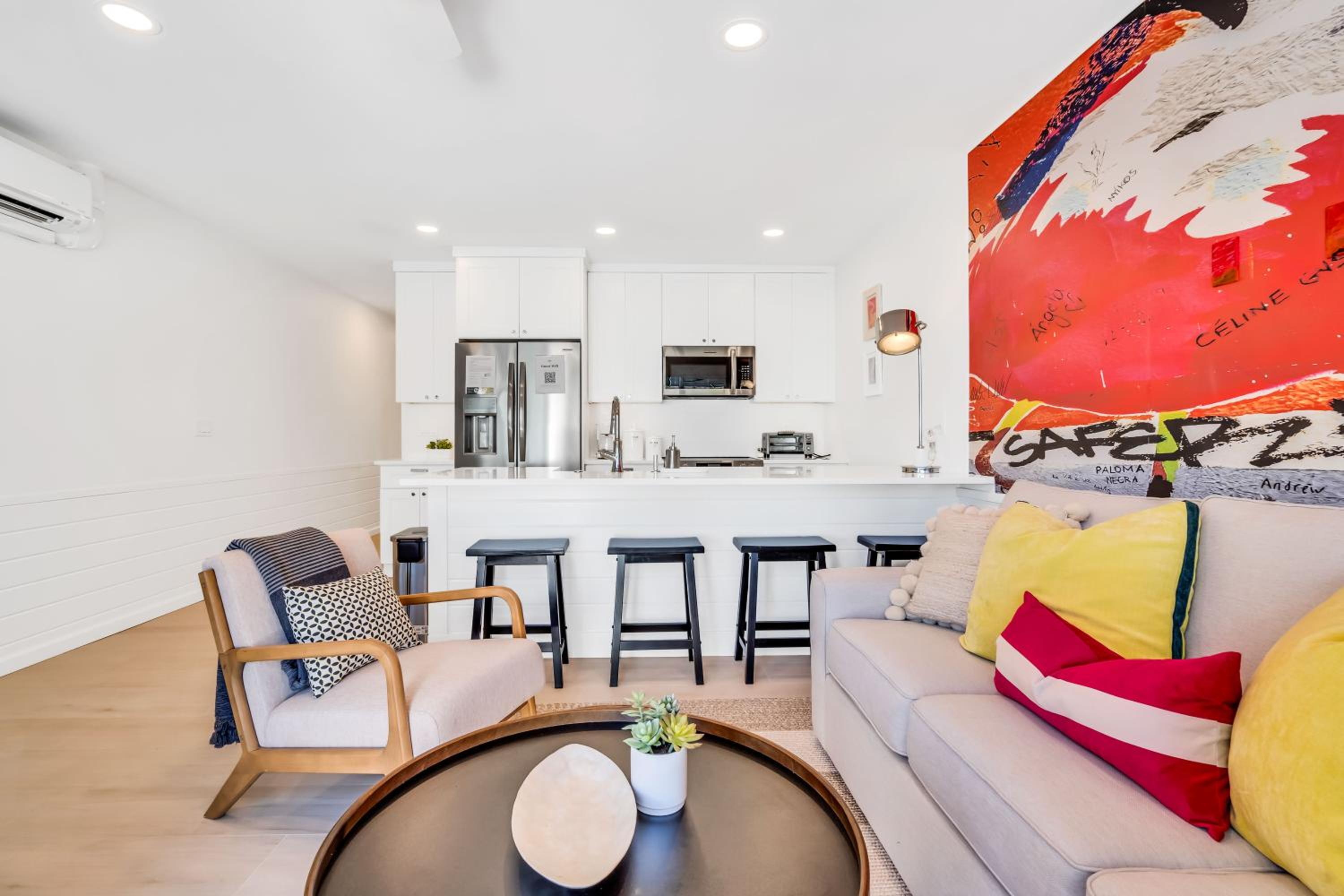 Summer specials! Just 3 blocks to AMI beaches! view 2