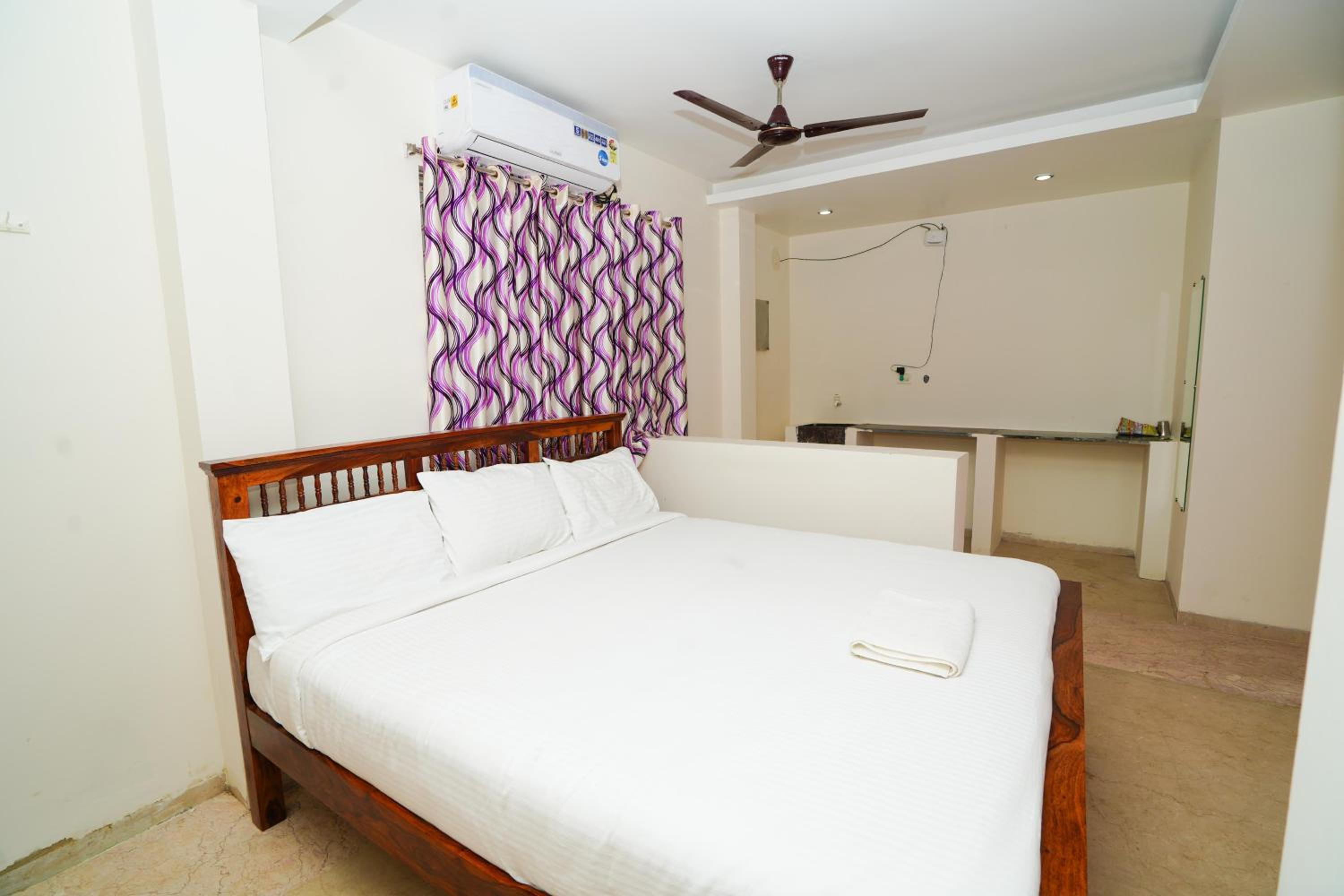 Golden Villa - Duplex House With Private Theater - Near To Alipiri And Bhudevi TTD Ticket Counter And Kapilateertham view 4