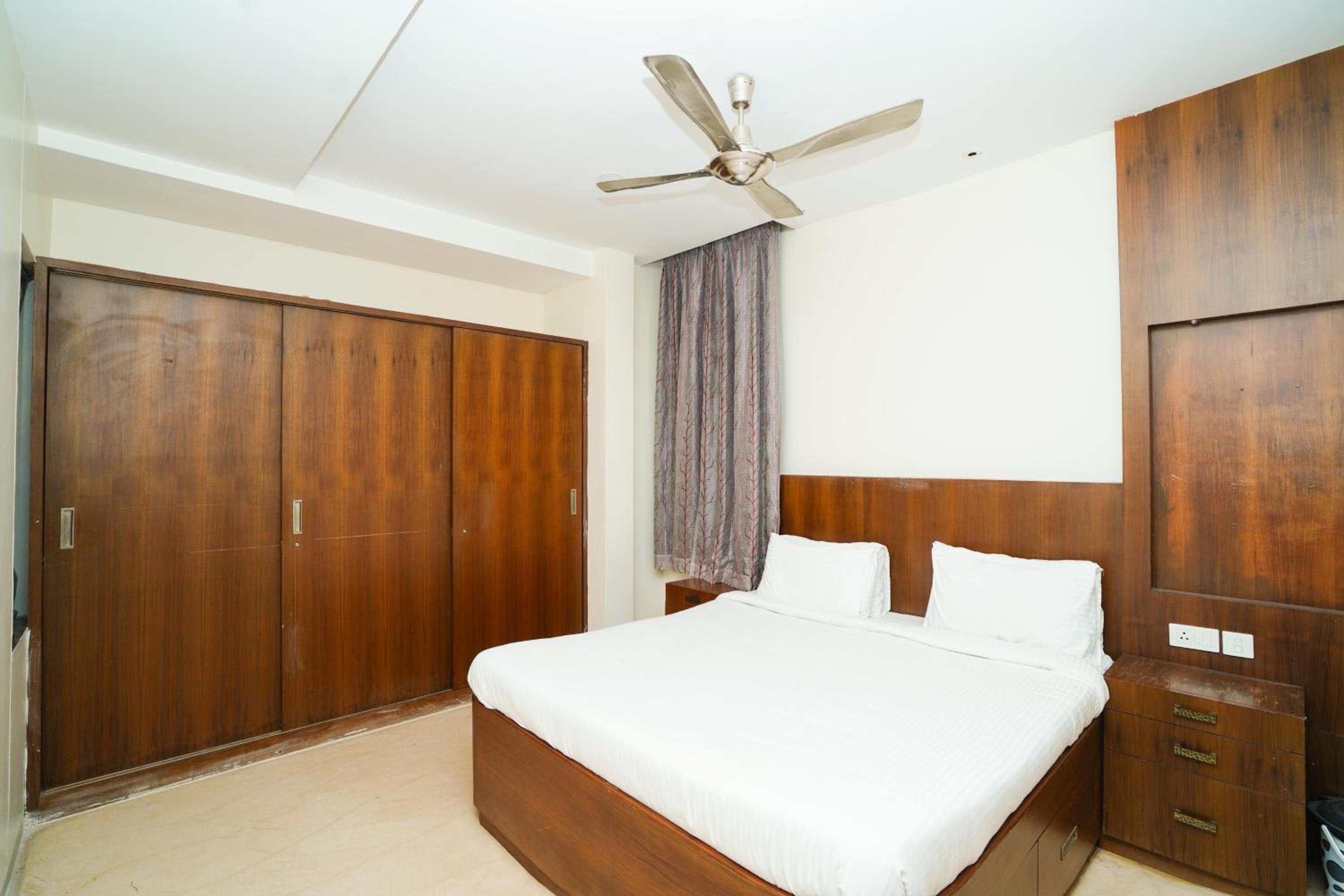 Golden Villa - Duplex House With Private Theater - Near To Alipiri And Bhudevi TTD Ticket Counter And Kapilateertham view 2