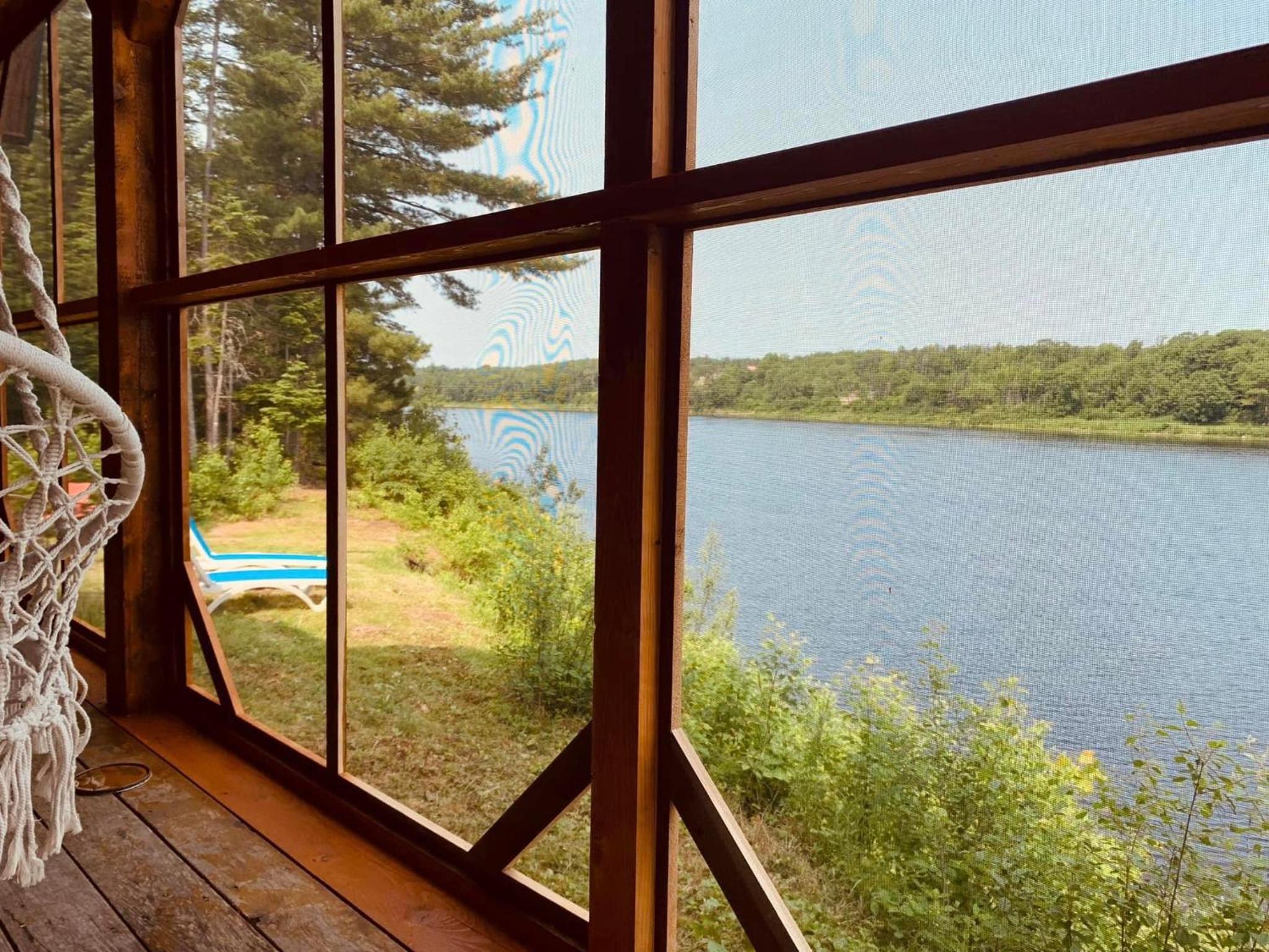 Knotty Pines 4 Bedroom with Waterfront Views
