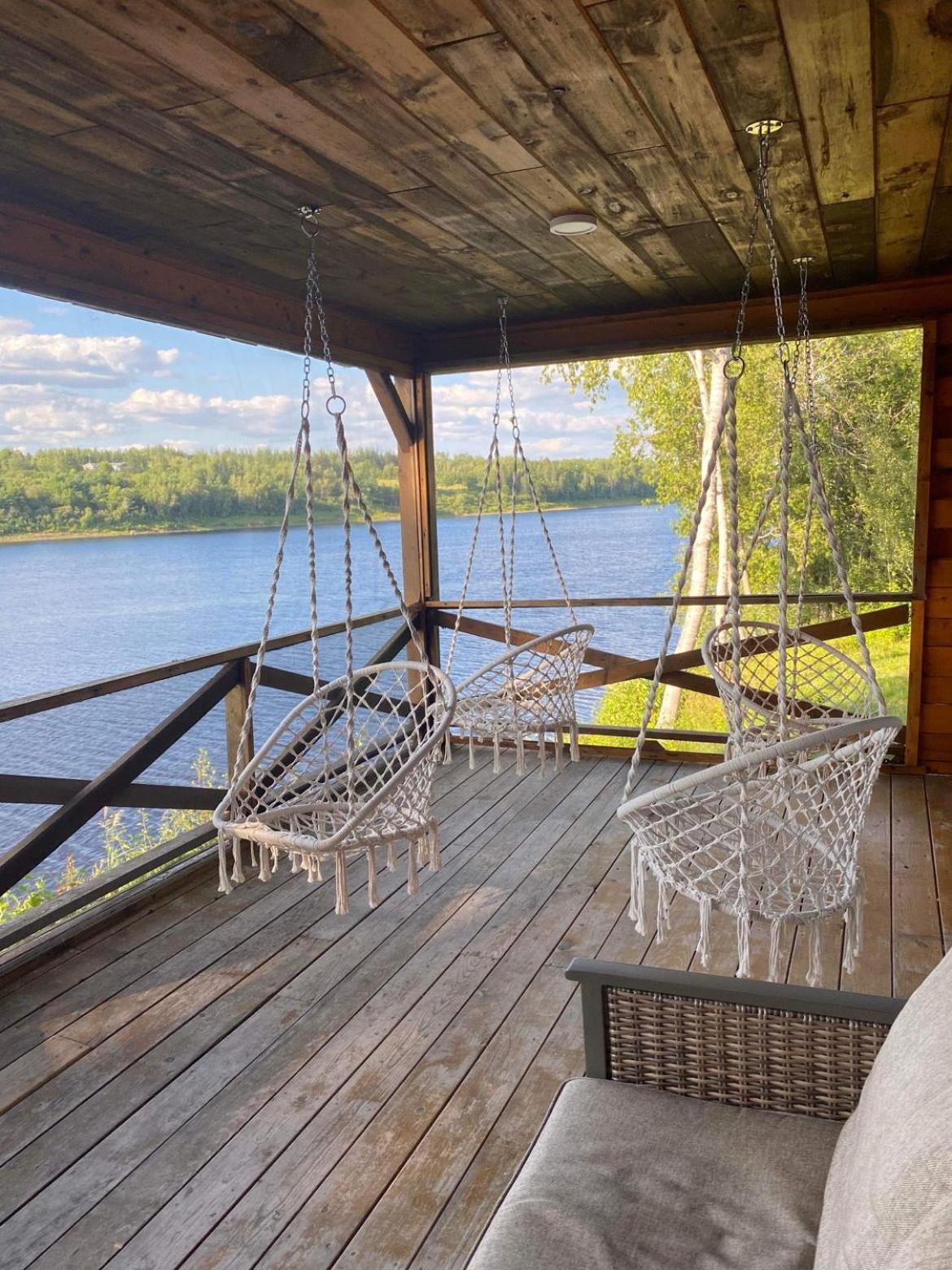 Knotty Pines 4 Bedroom with Waterfront Views
