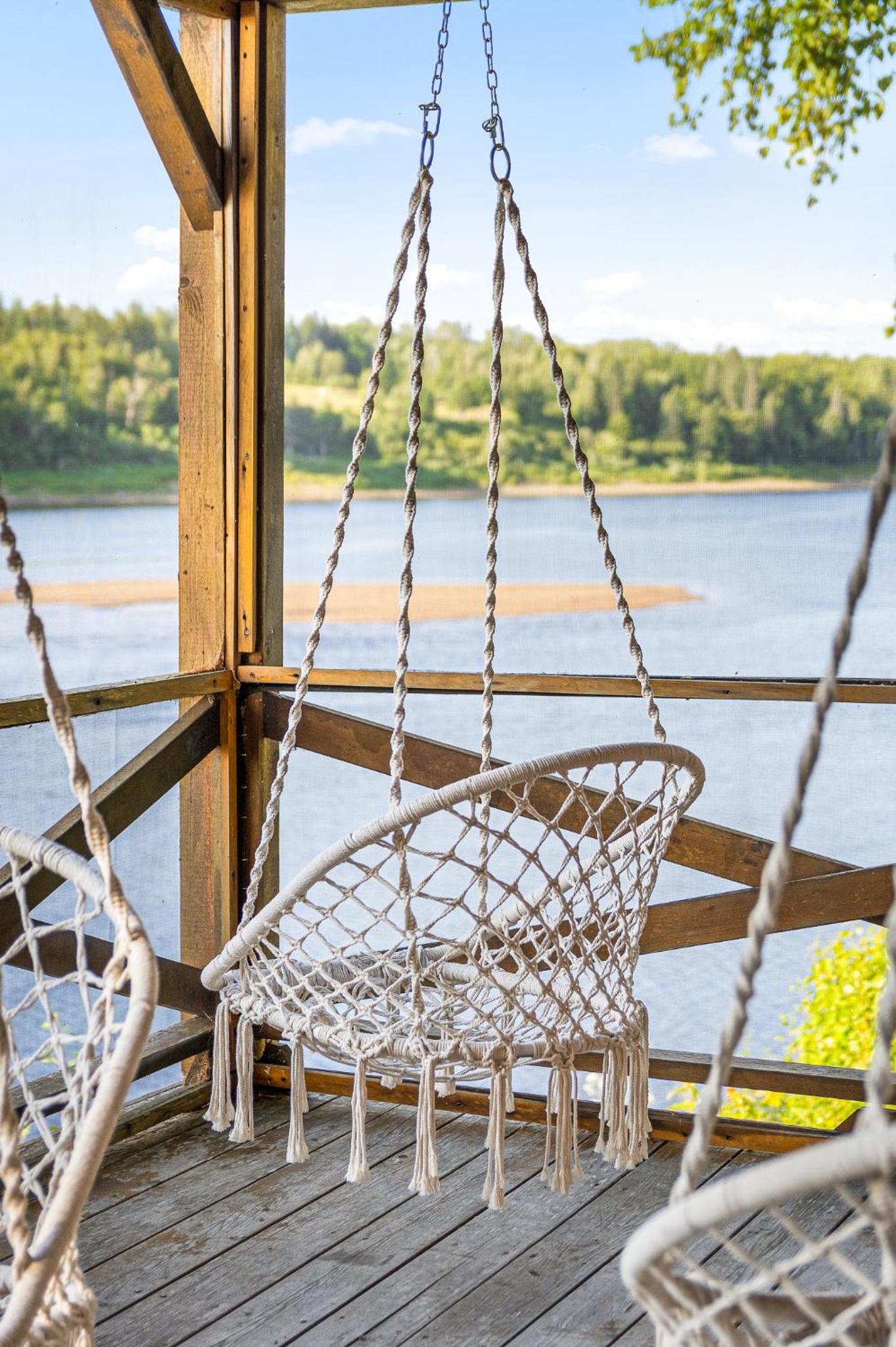 Knotty Pines 4 Bedroom with Waterfront Views