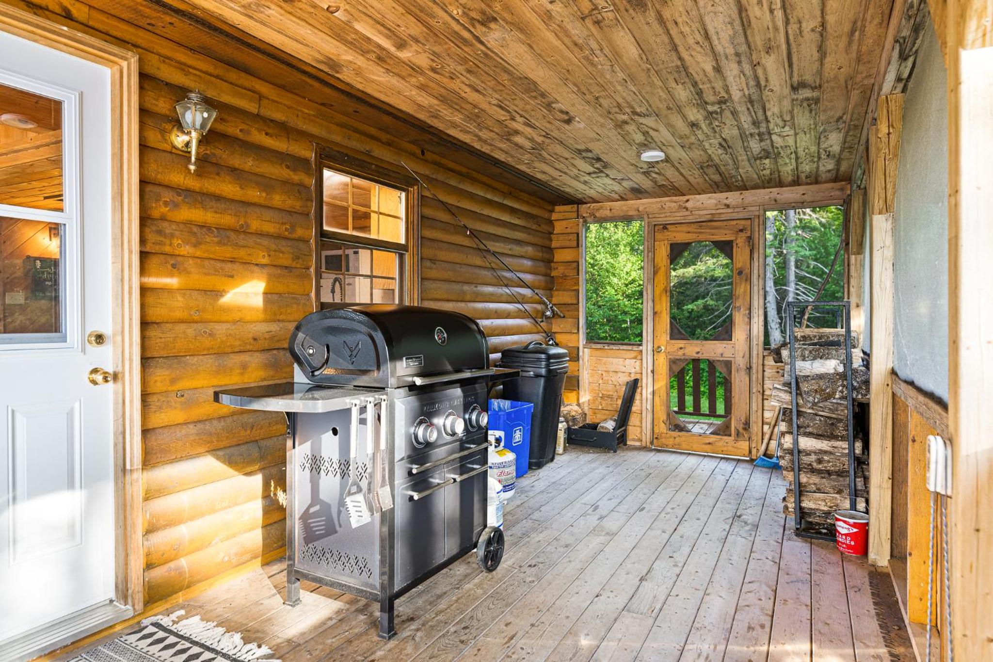 Knotty Pines 4 Bedroom with Waterfront Views
