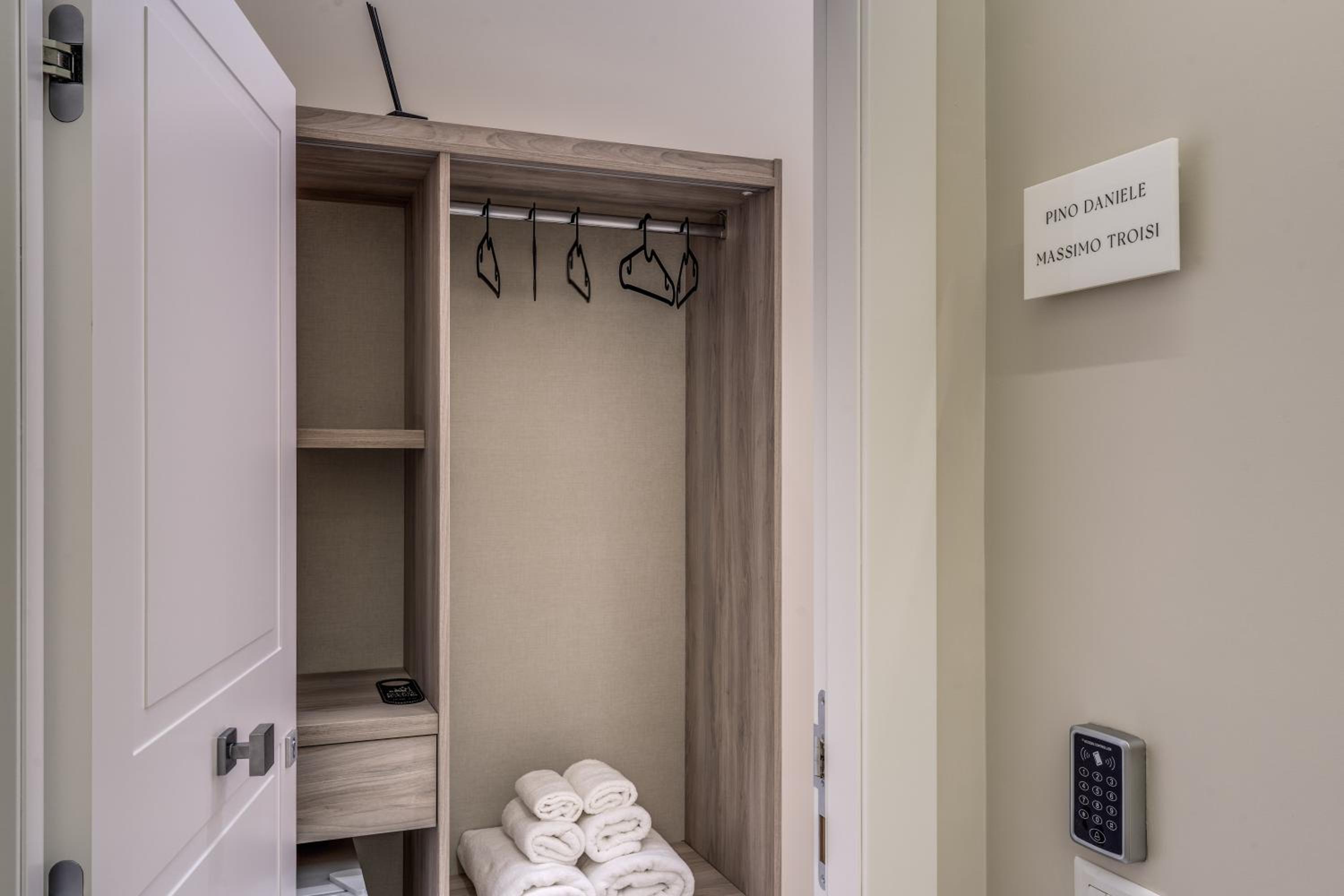 AV Rooms Napoli