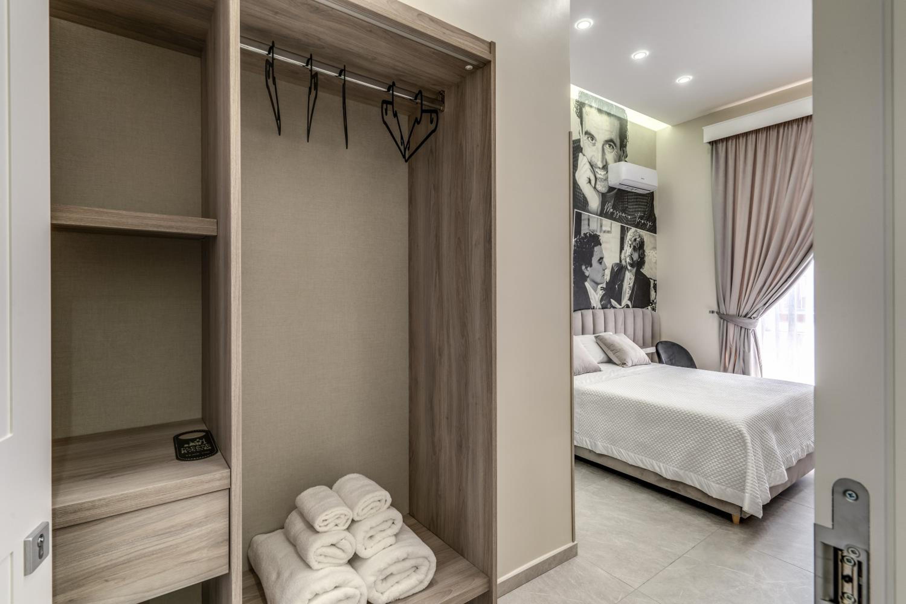 AV Rooms Napoli