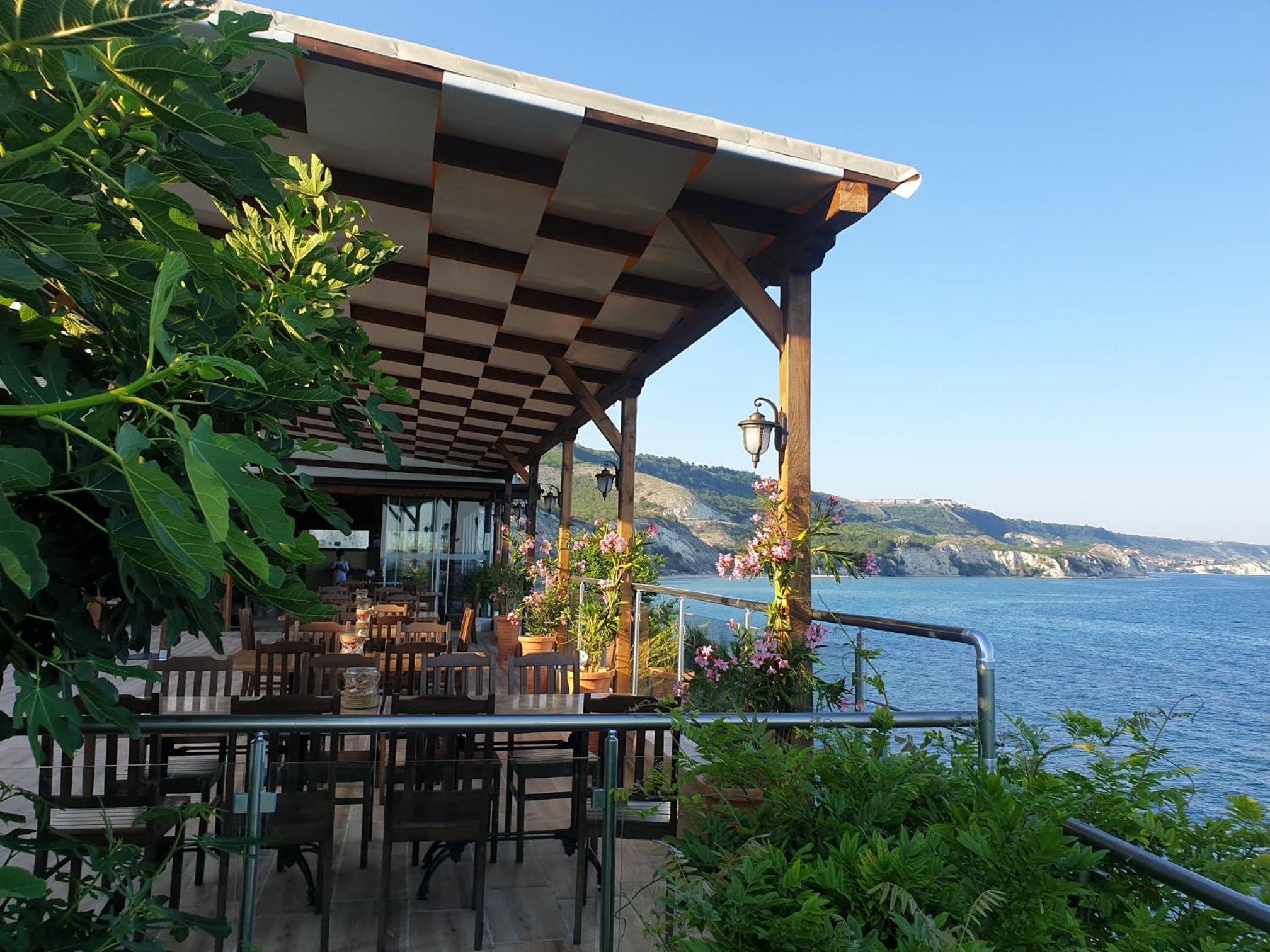 Golf Coast Boutique Studio with sea view