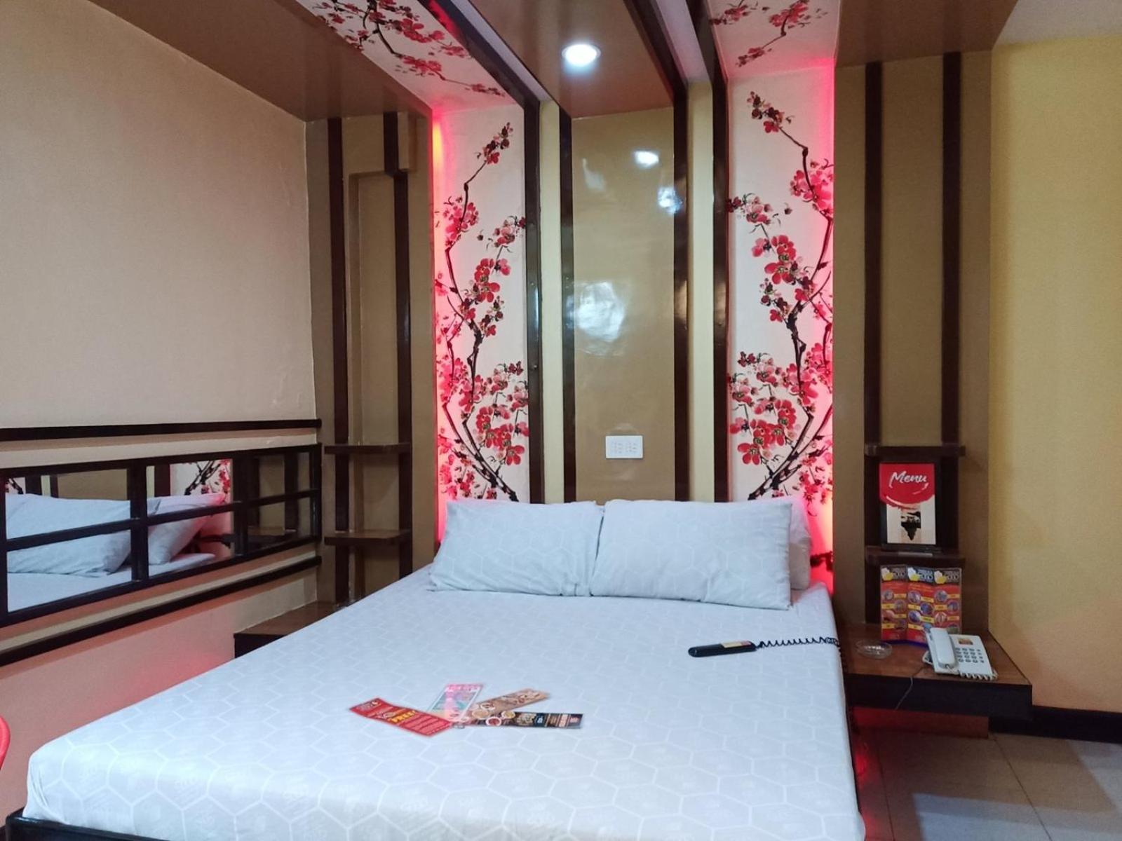 Hotel Sogo Edsa Caloocan photo 4