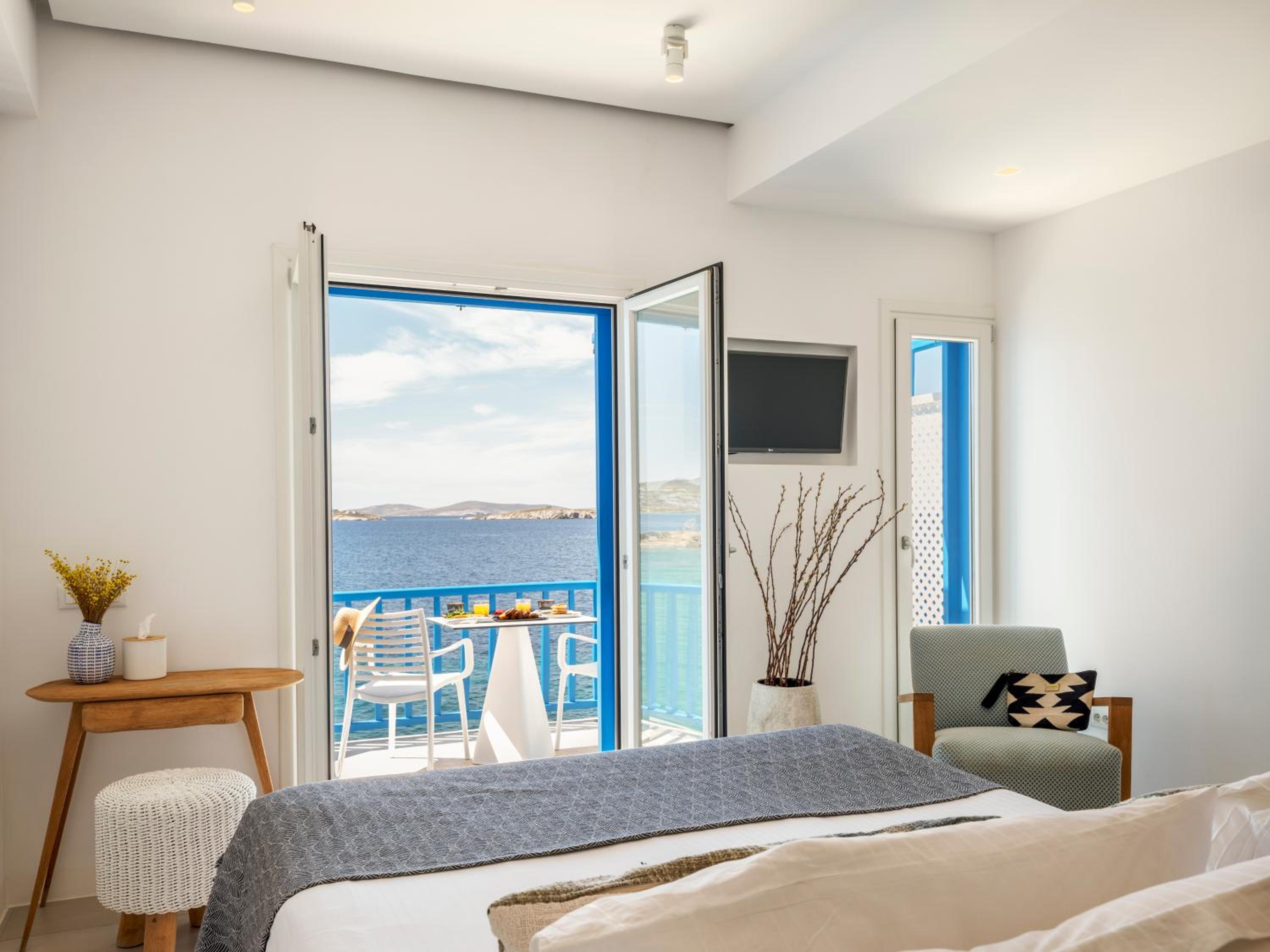 Bluetopia Suites