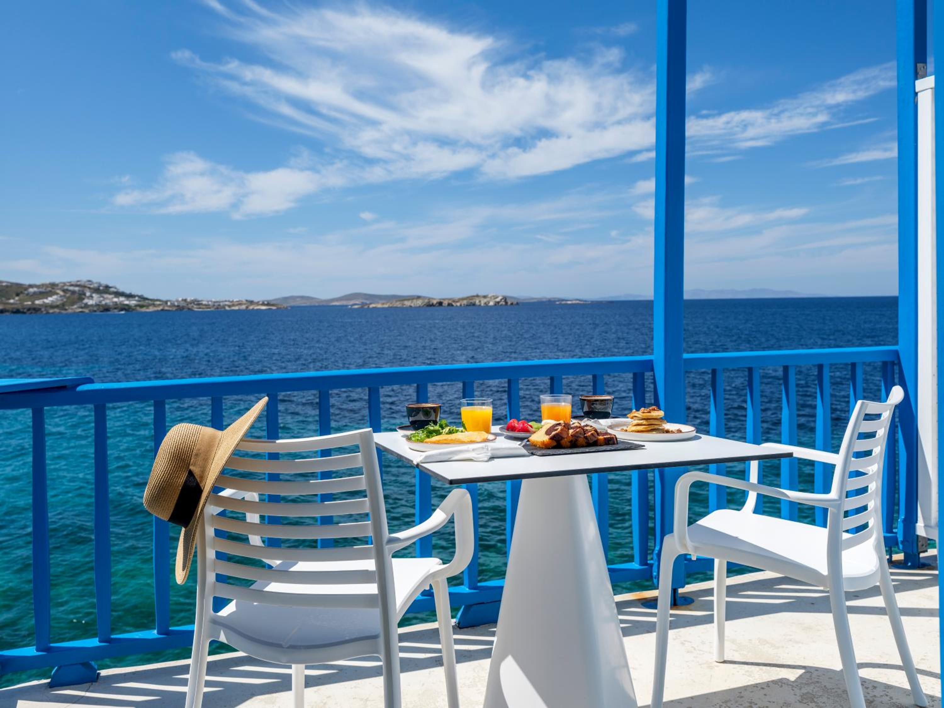 Bluetopia Suites