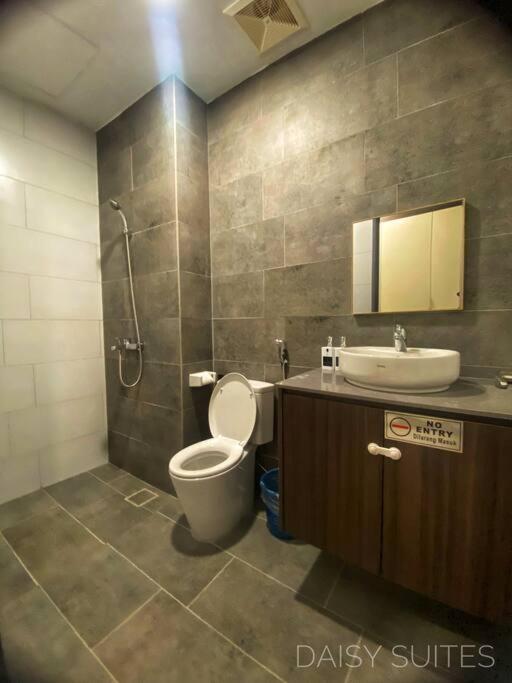Apartment @ The Podium (Daisy Suite) photo 5
